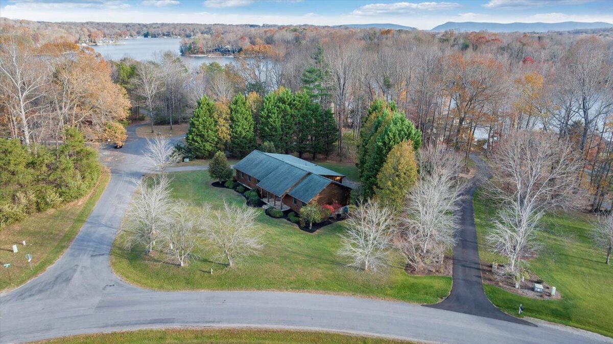 30 Rhonda DR