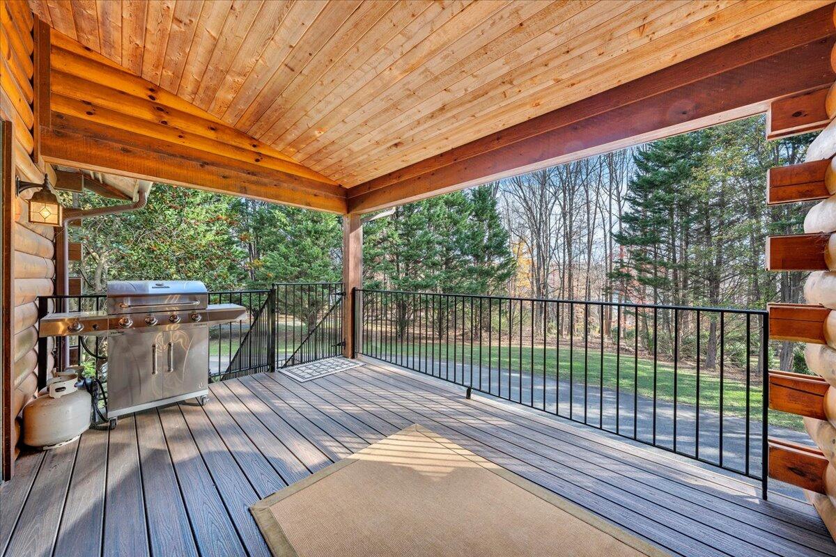 30 Rhonda DR