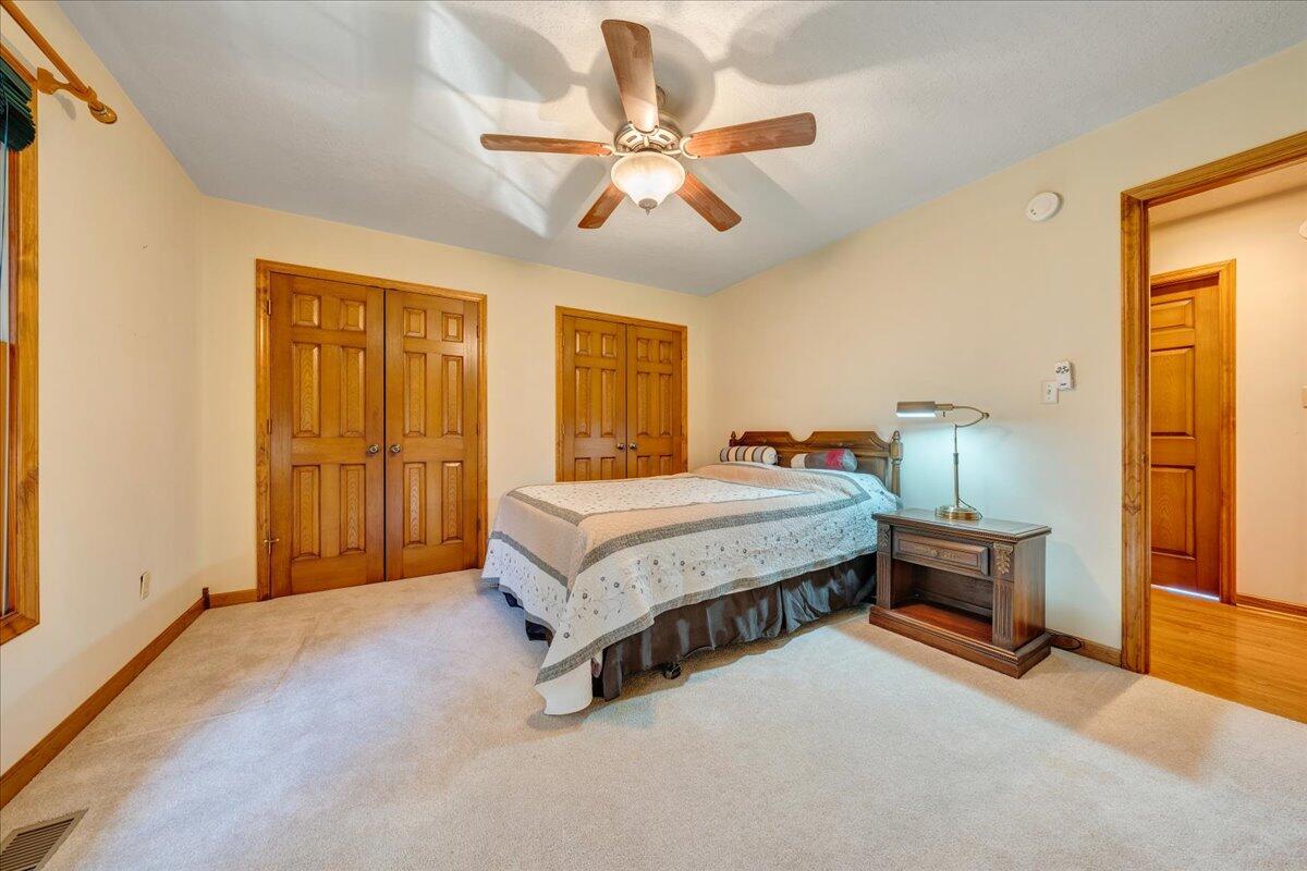 30 Rhonda DR