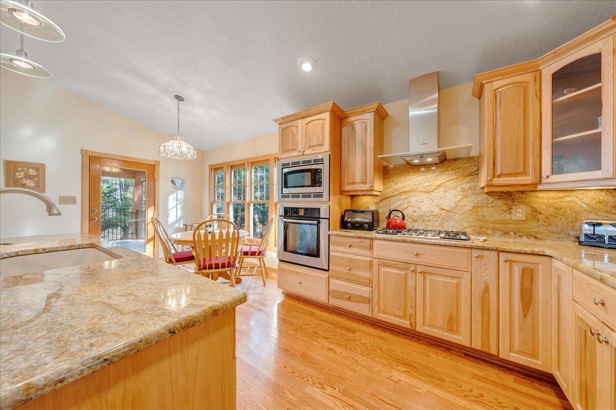 30 Rhonda DR
