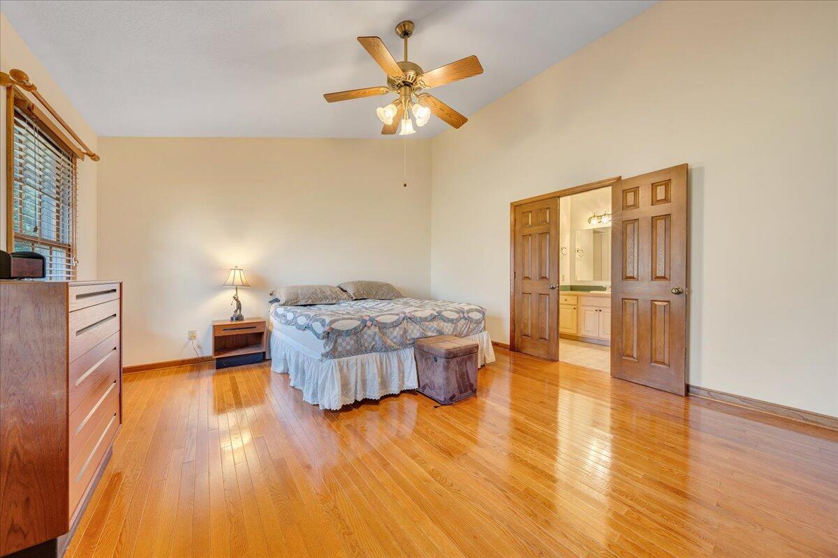 30 Rhonda DR