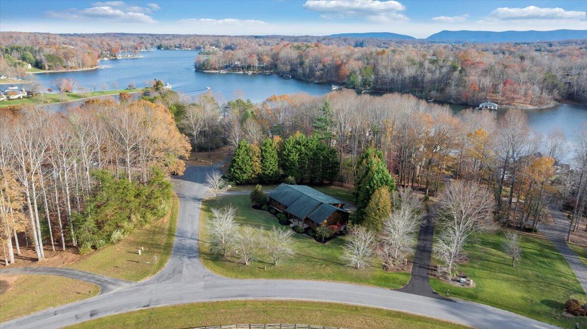 30 Rhonda DR