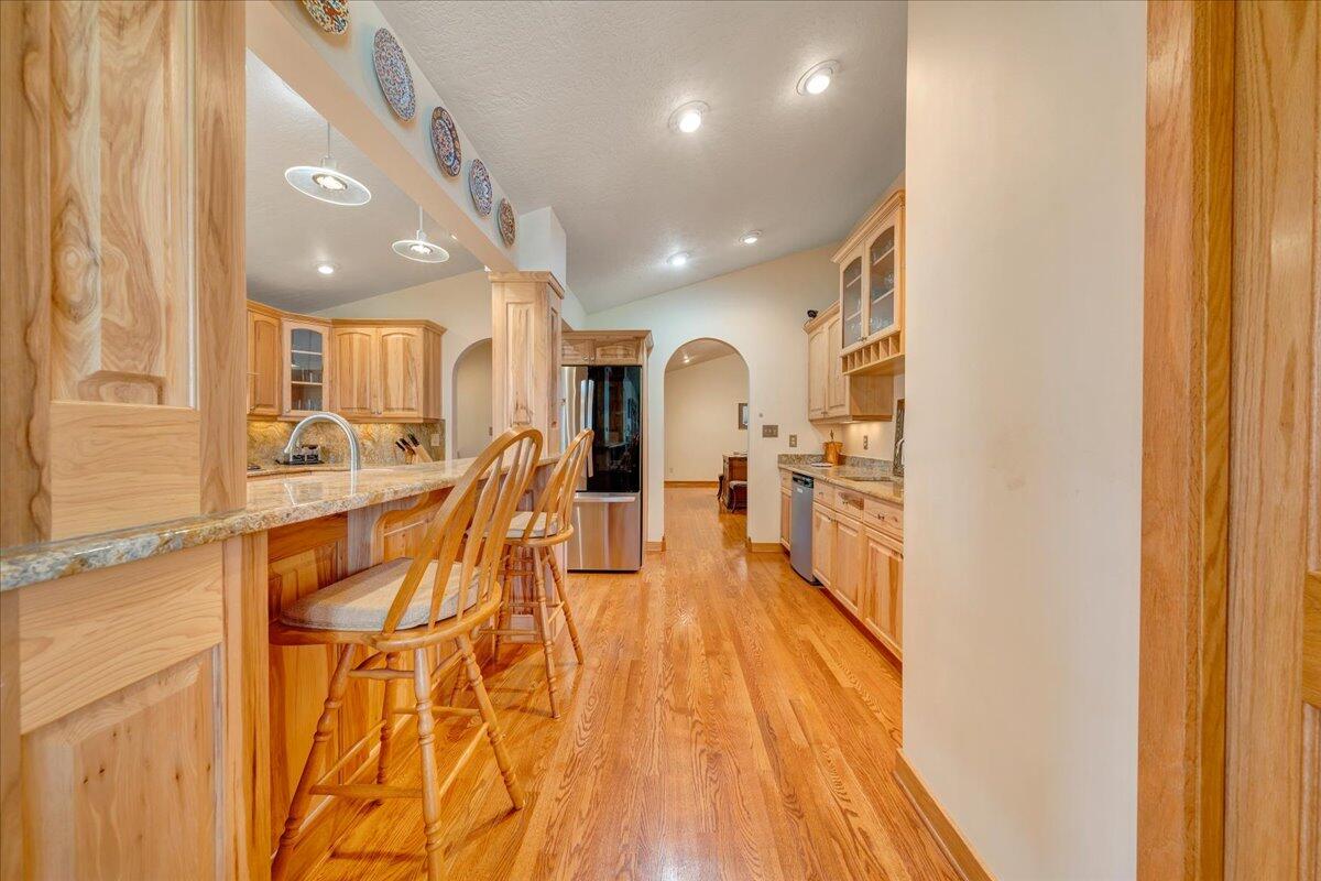 30 Rhonda DR