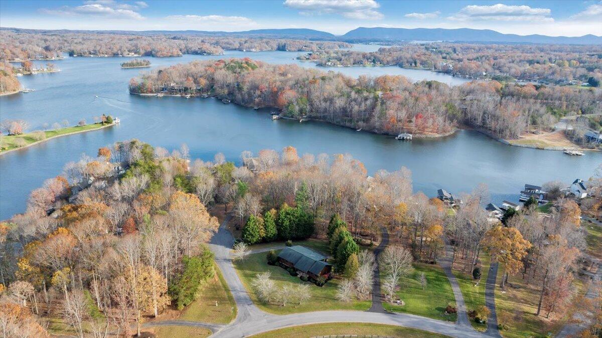 30 Rhonda DR