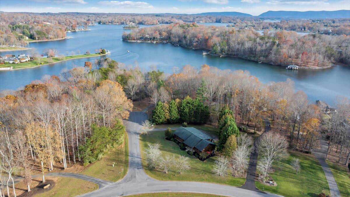 30 Rhonda DR
