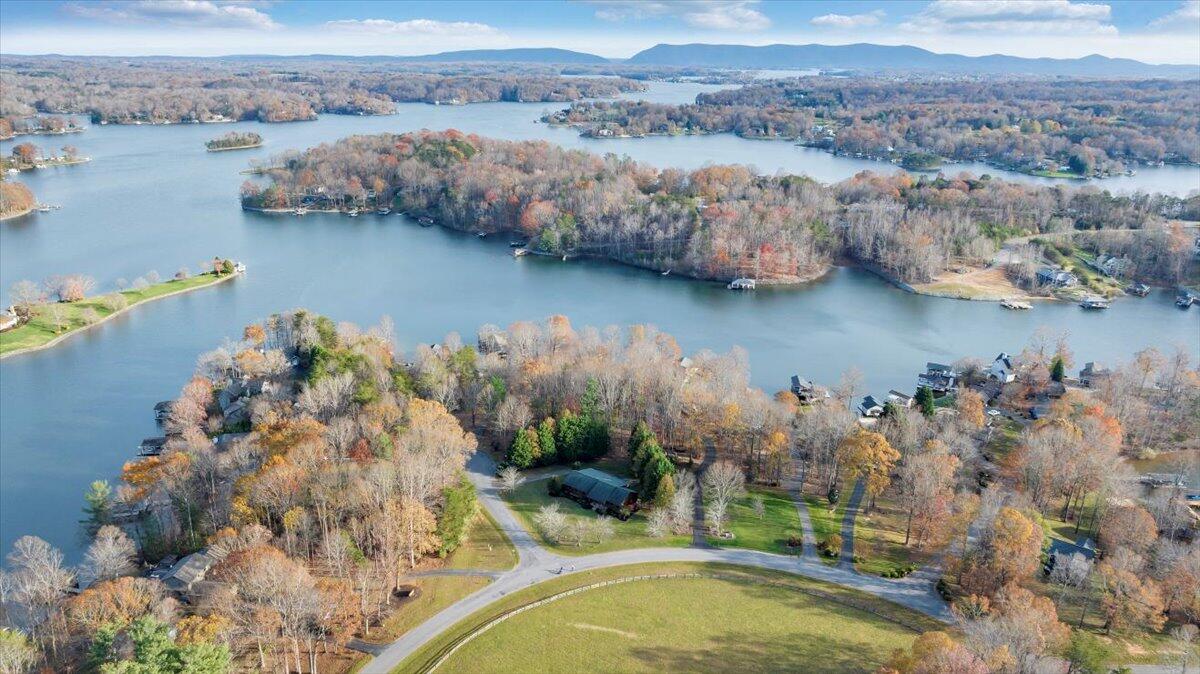 30 Rhonda DR