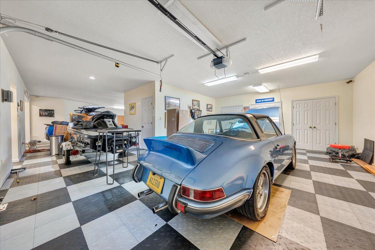 30 Rhonda DR