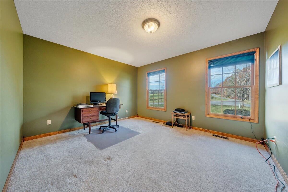 30 Rhonda DR