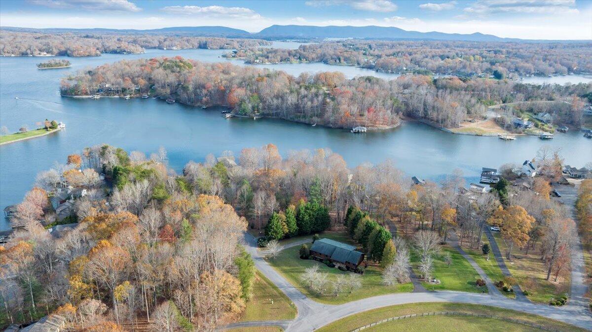 30 Rhonda DR