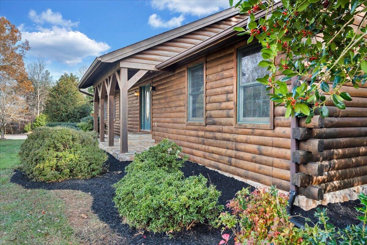 30 Rhonda DR