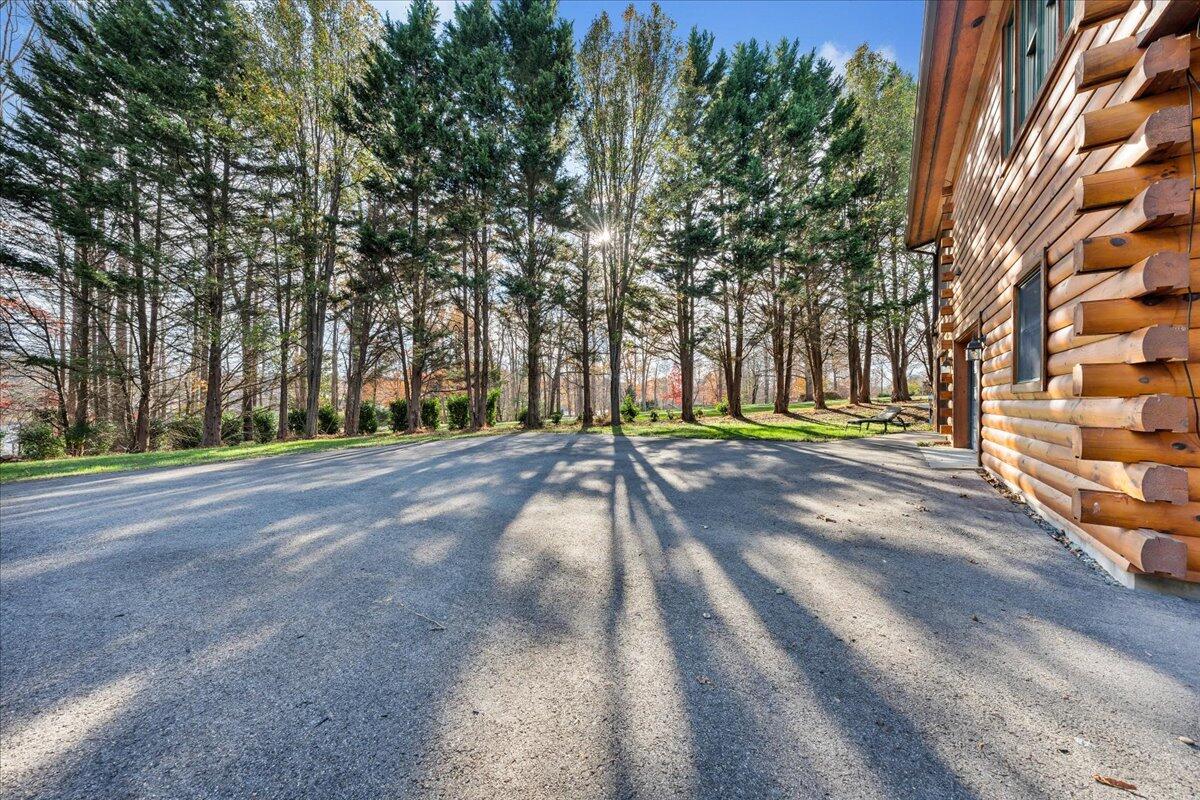 30 Rhonda DR