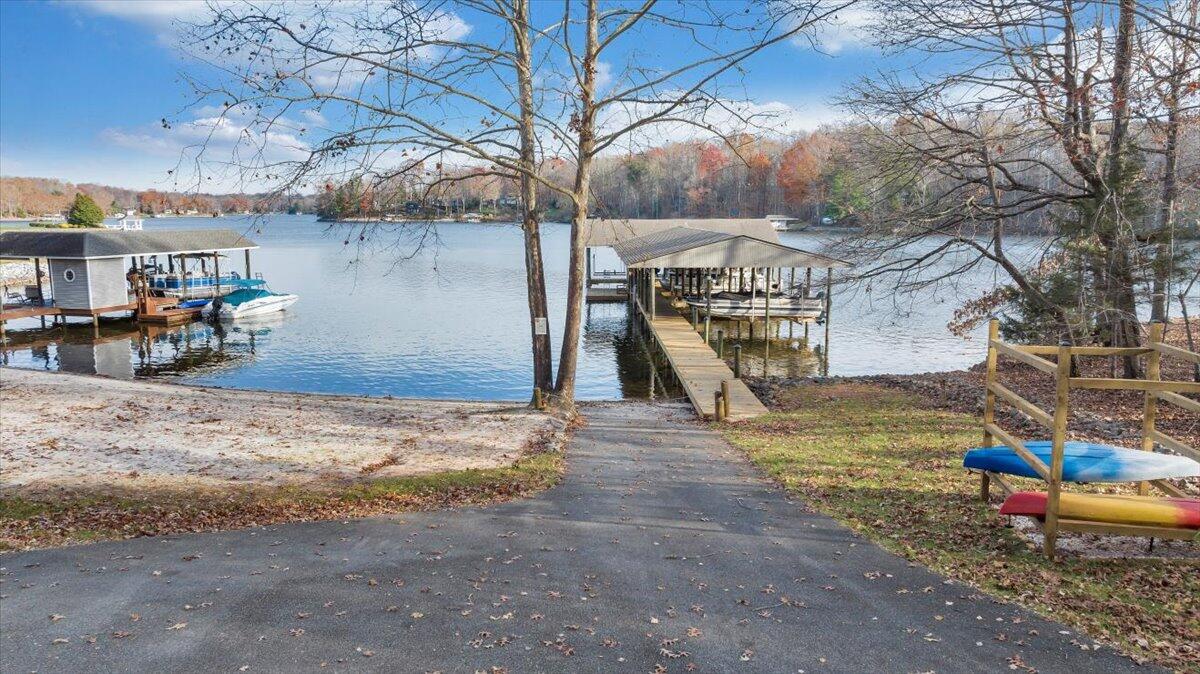 30 Rhonda DR