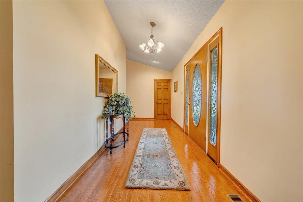 30 Rhonda DR