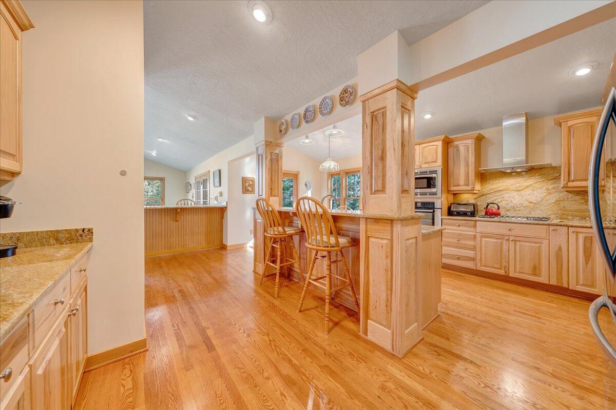 30 Rhonda DR