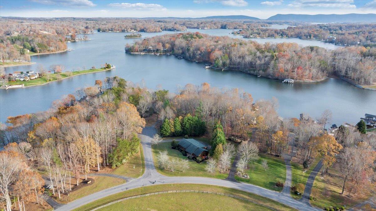 30 Rhonda DR