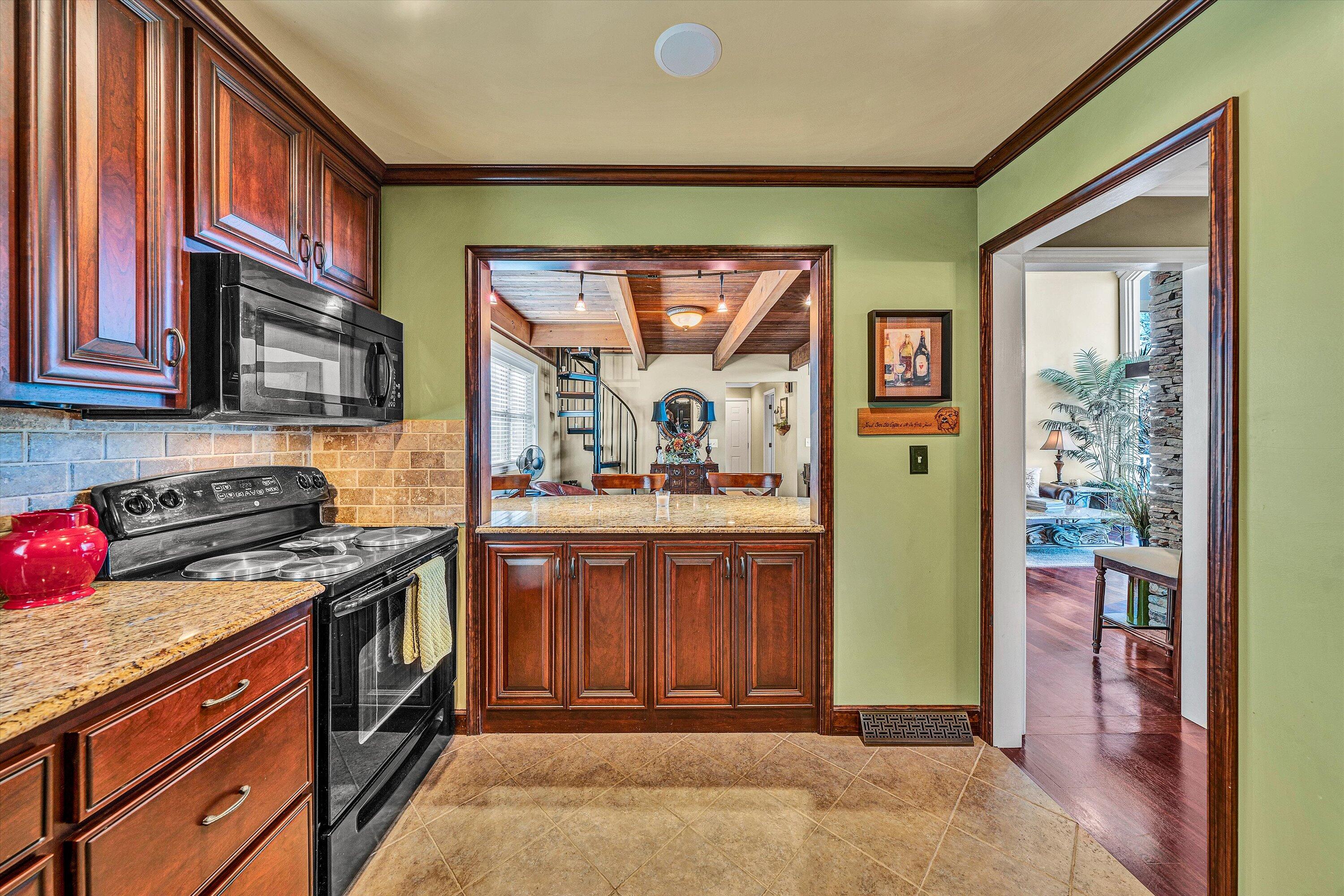 332 Fingerlake RD
