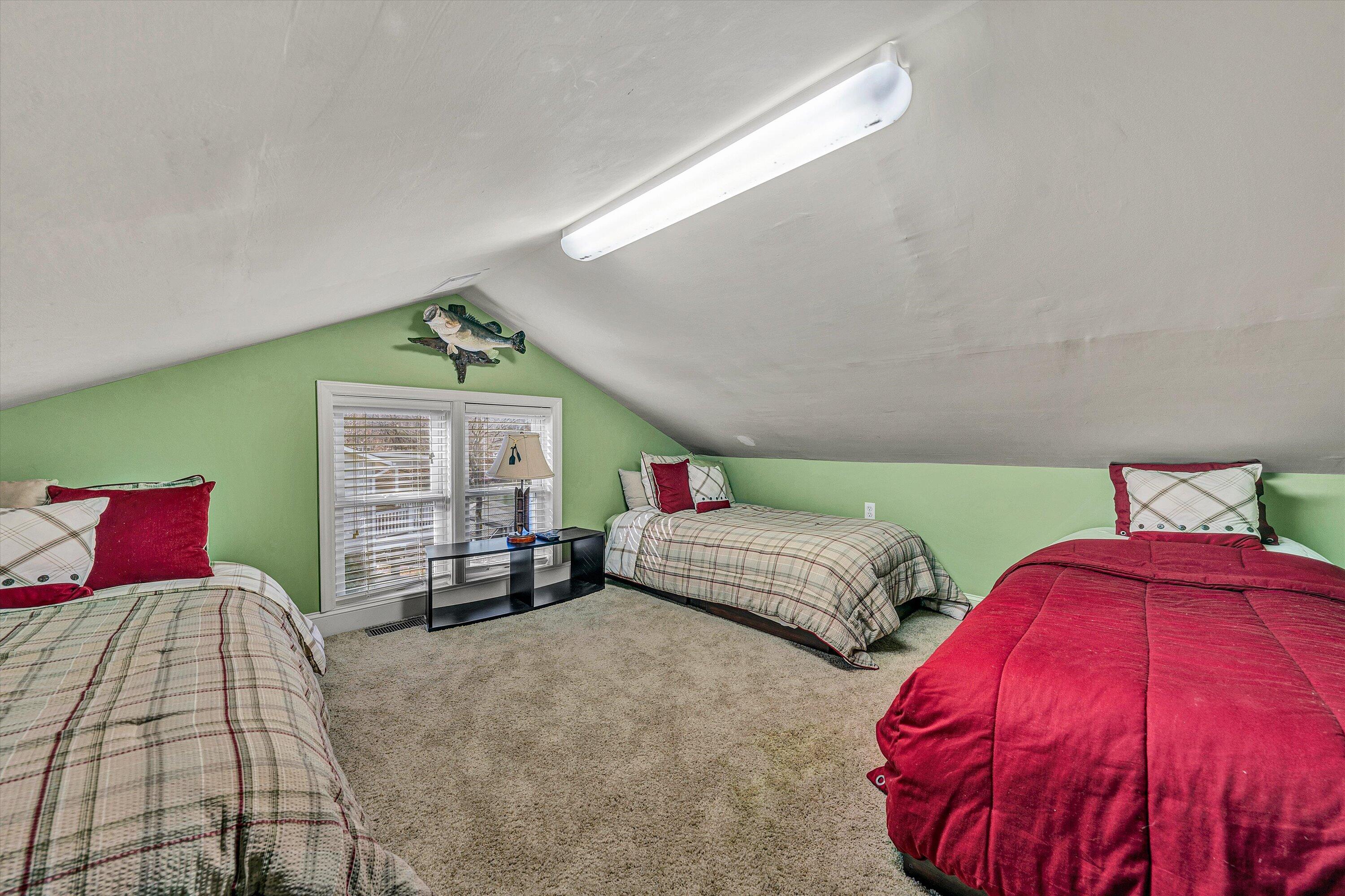 332 Fingerlake RD