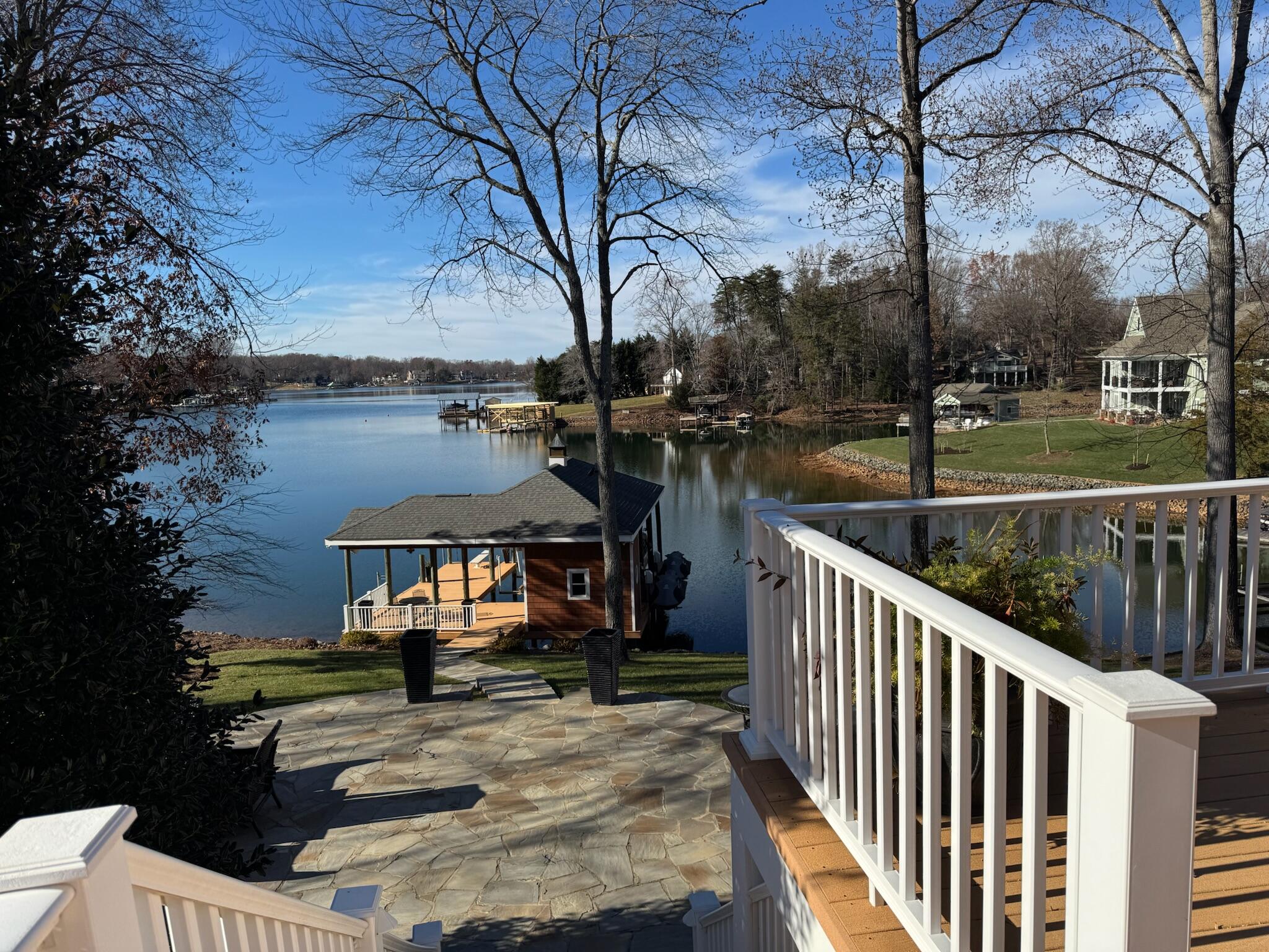 332 Fingerlake RD