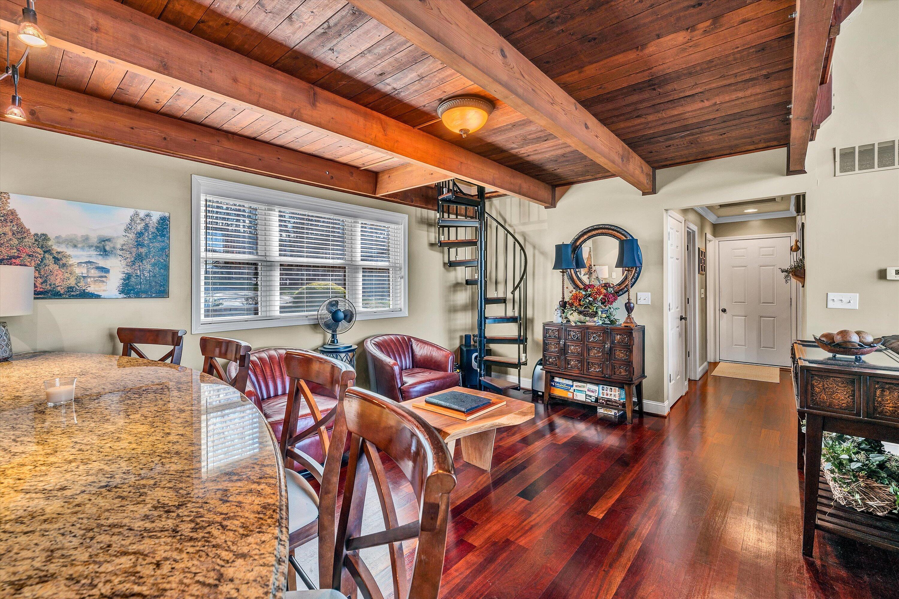332 Fingerlake RD