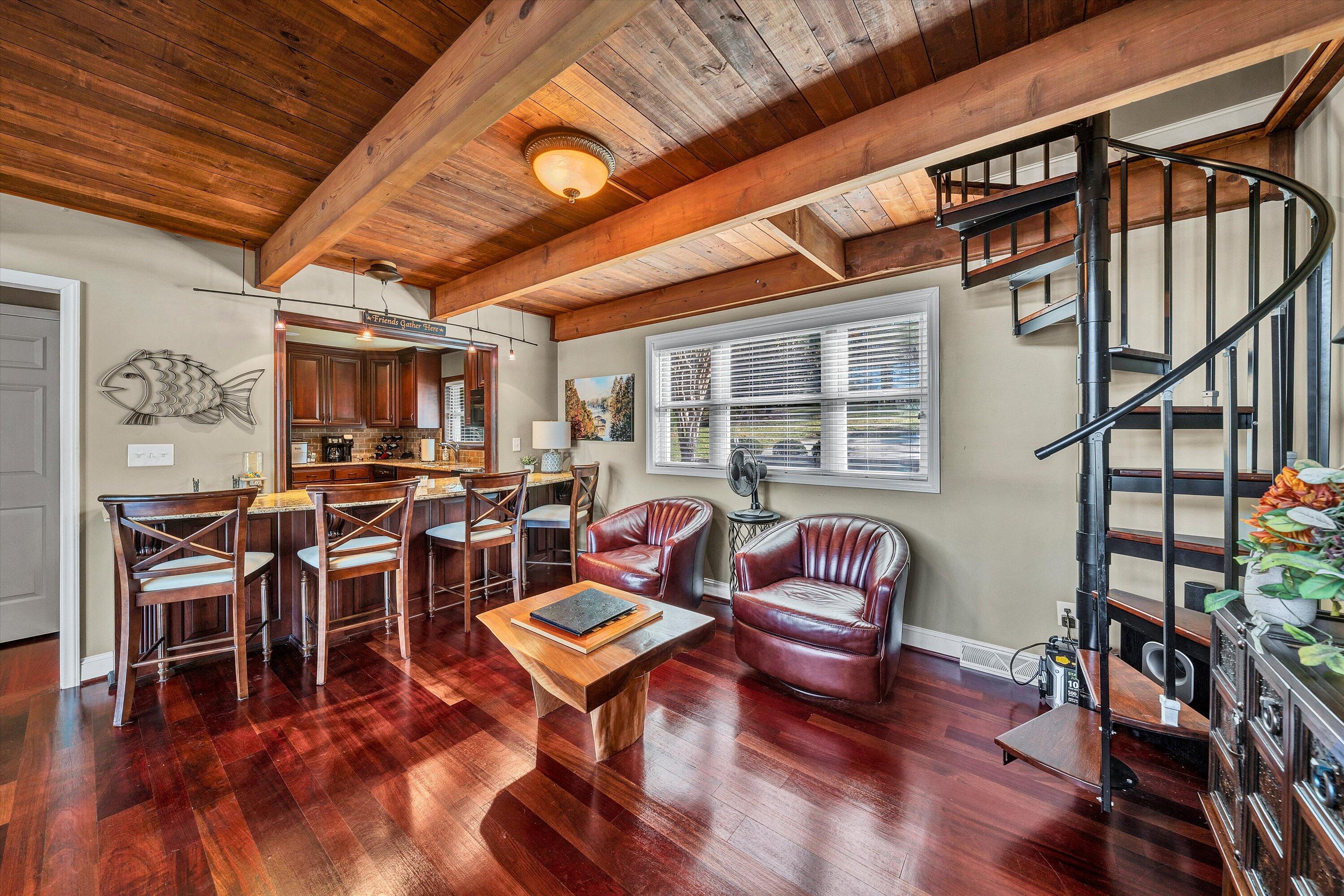 332 Fingerlake RD