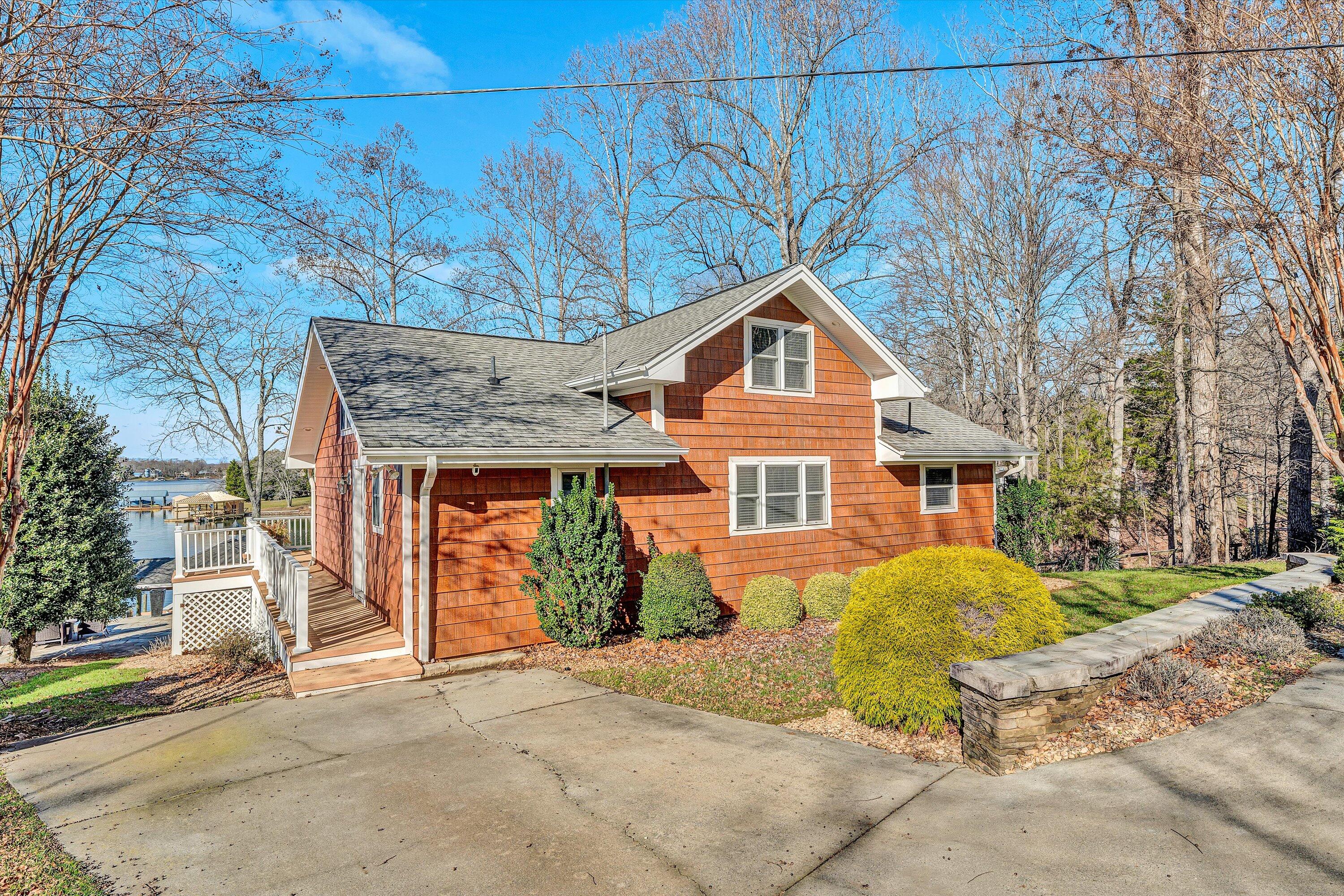 332 Fingerlake RD