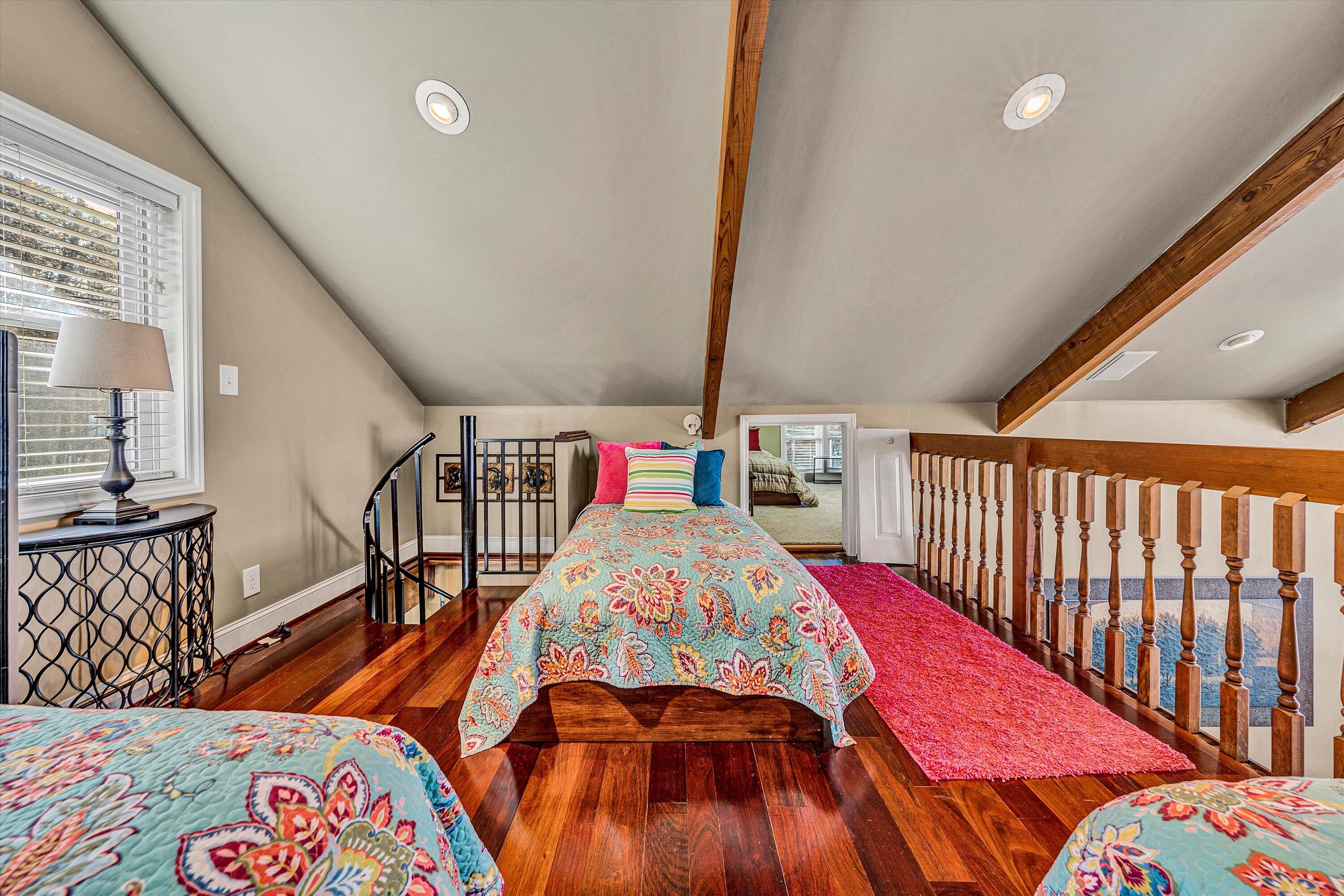 332 Fingerlake RD