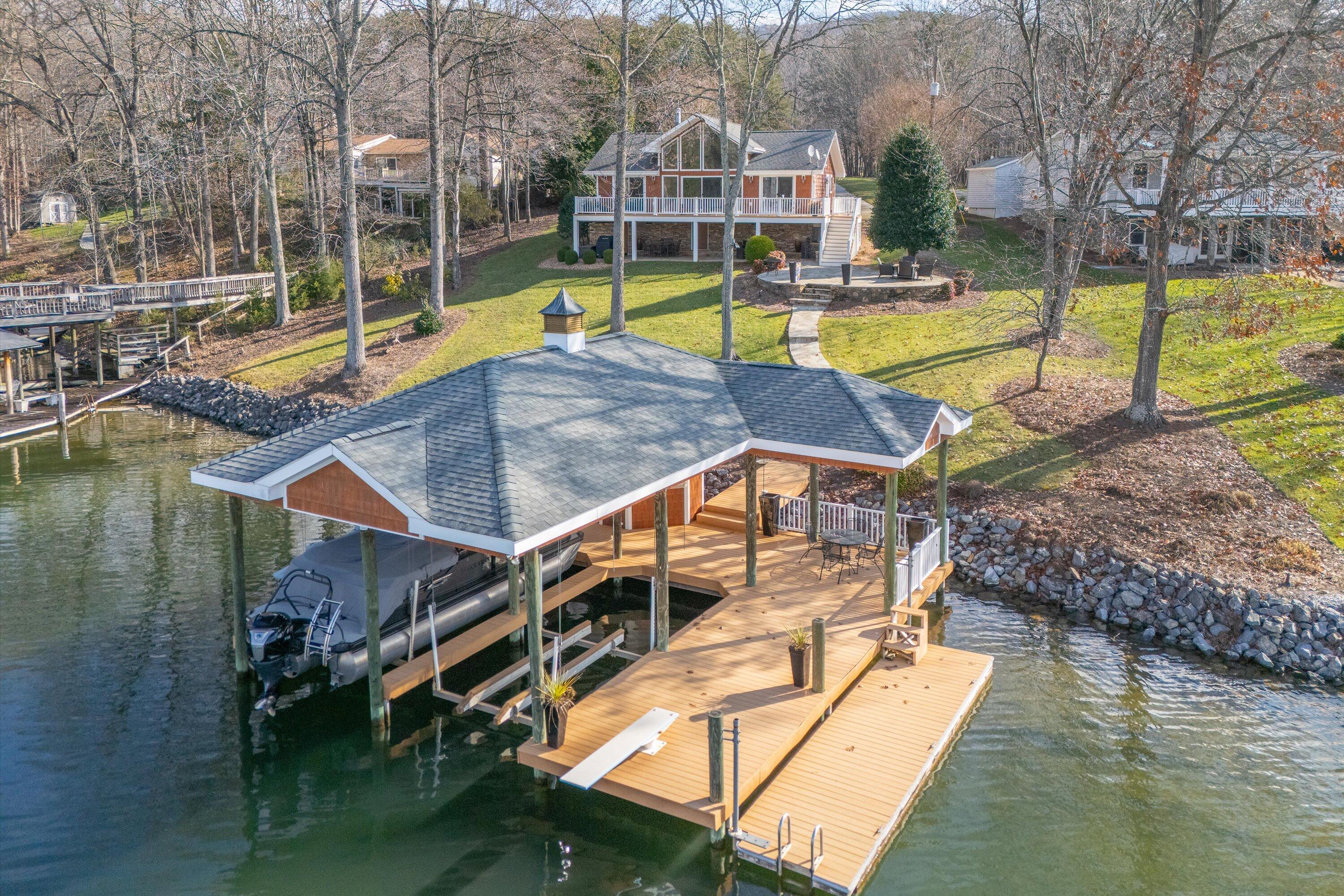 332 Fingerlake RD