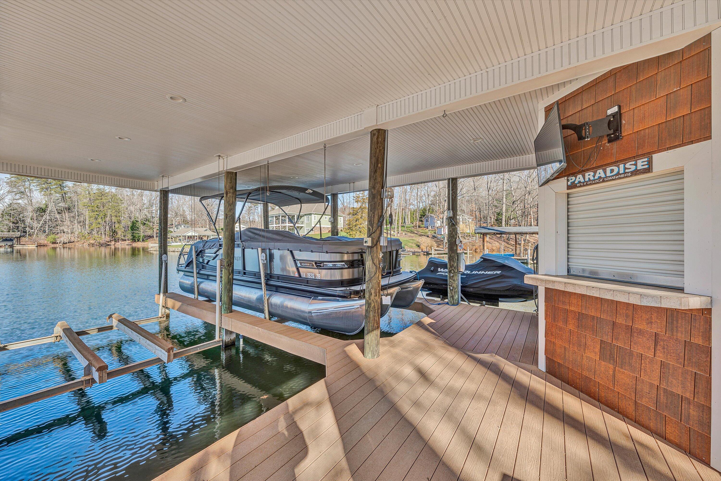 332 Fingerlake RD