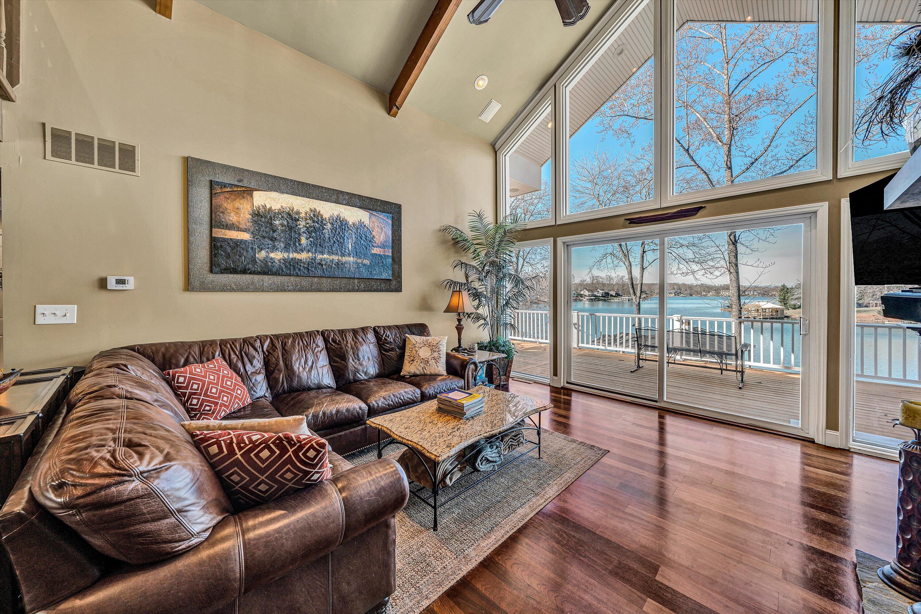 332 Fingerlake RD