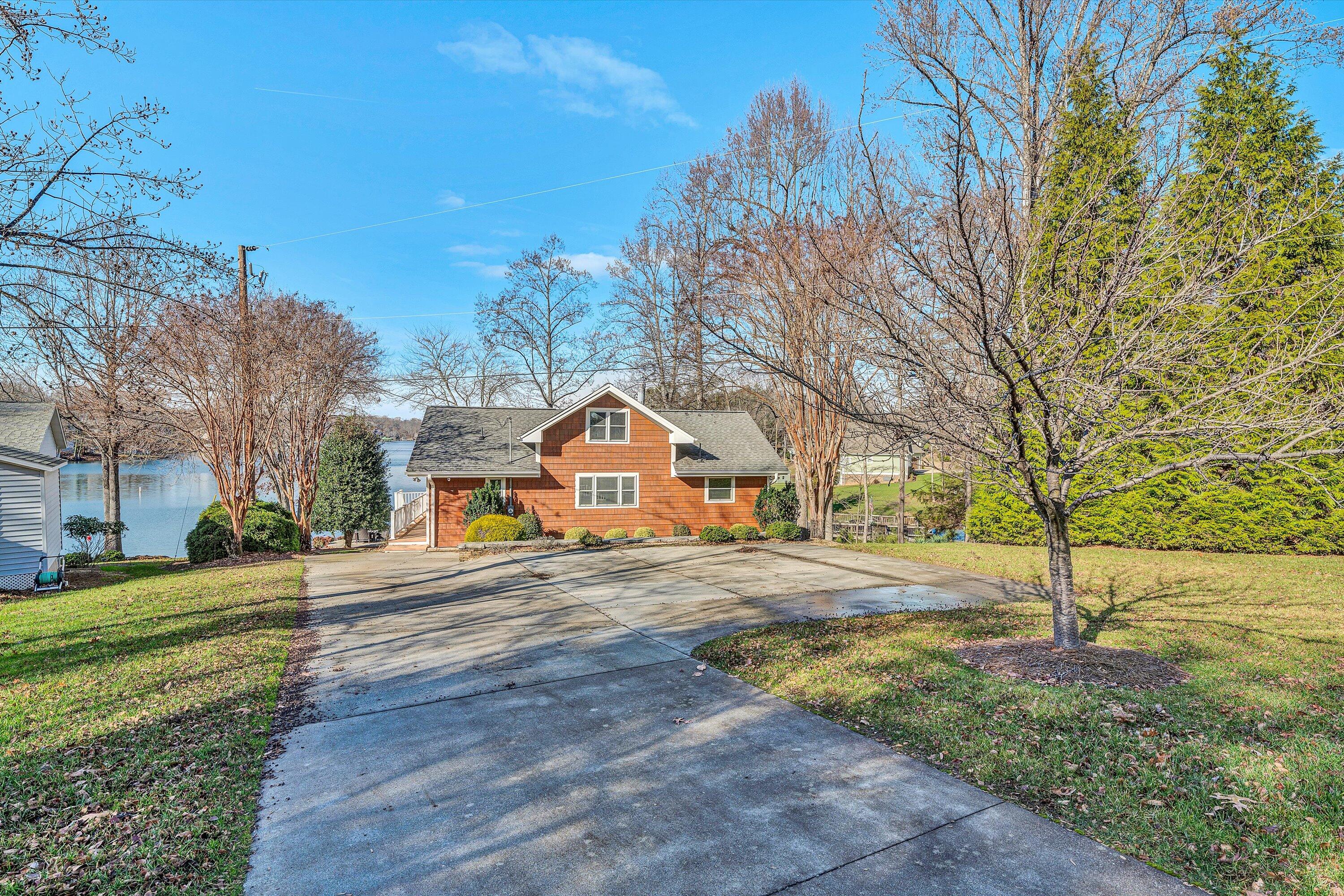 332 Fingerlake RD