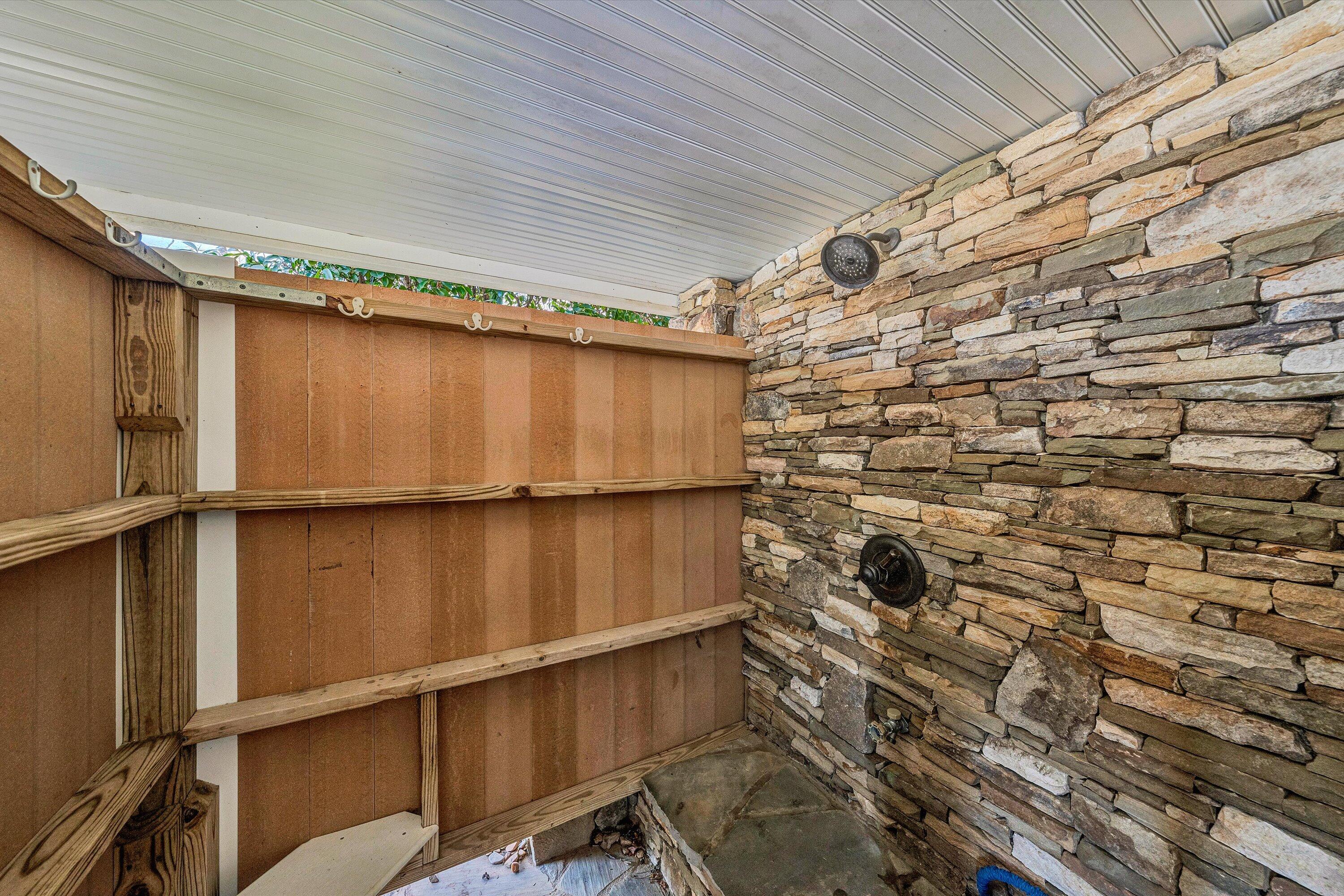 332 Fingerlake RD