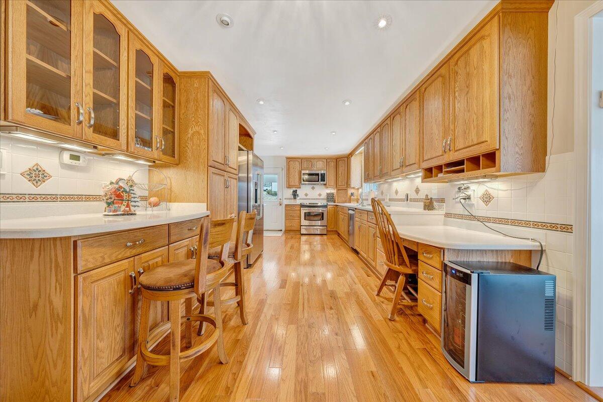 125 Douglas DR