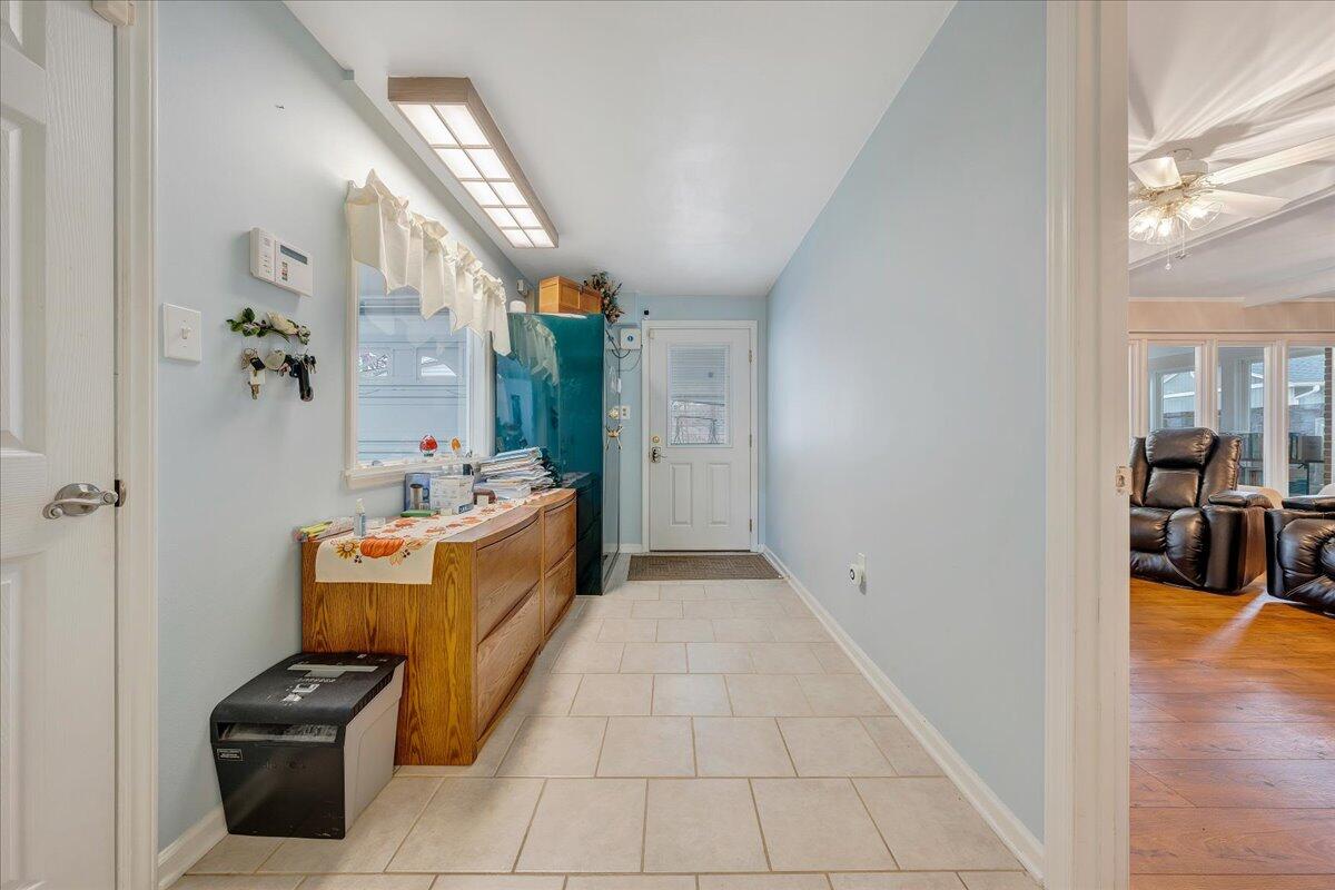 125 Douglas DR