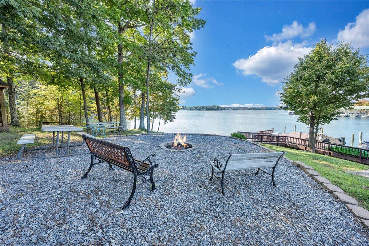 319 Mill Lake Rd