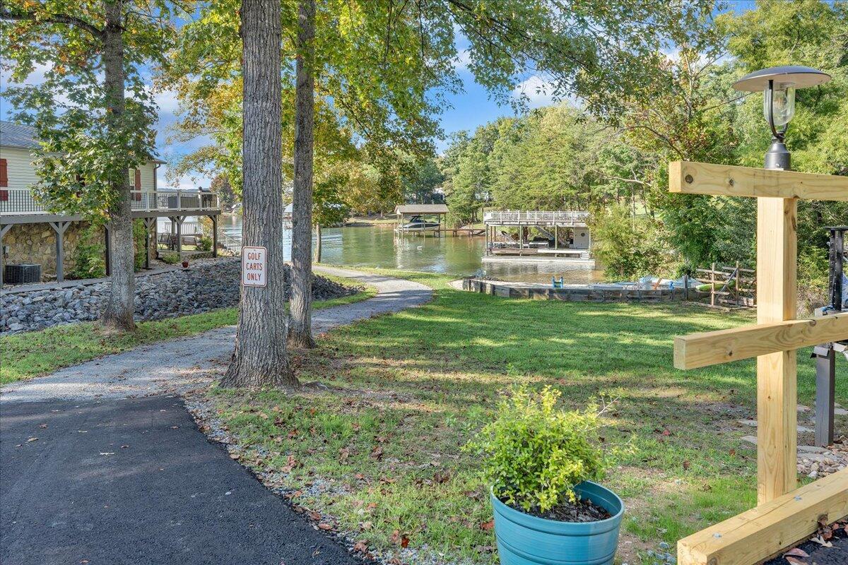 319 Mill Lake Rd