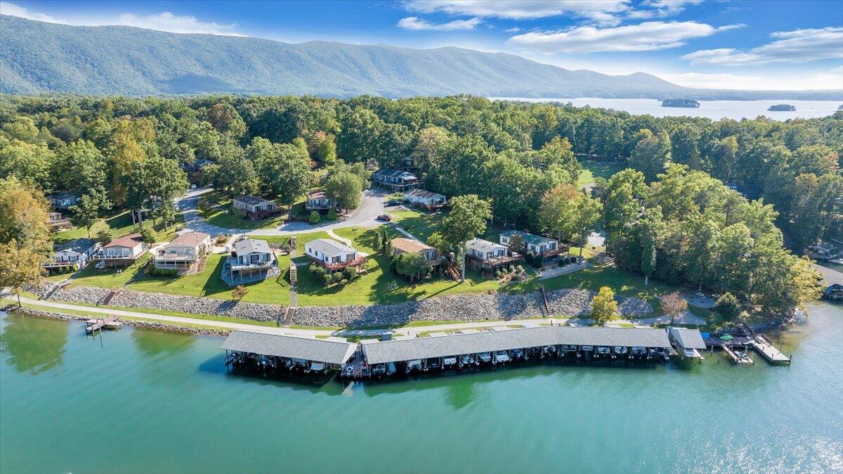 319 Mill Lake Rd