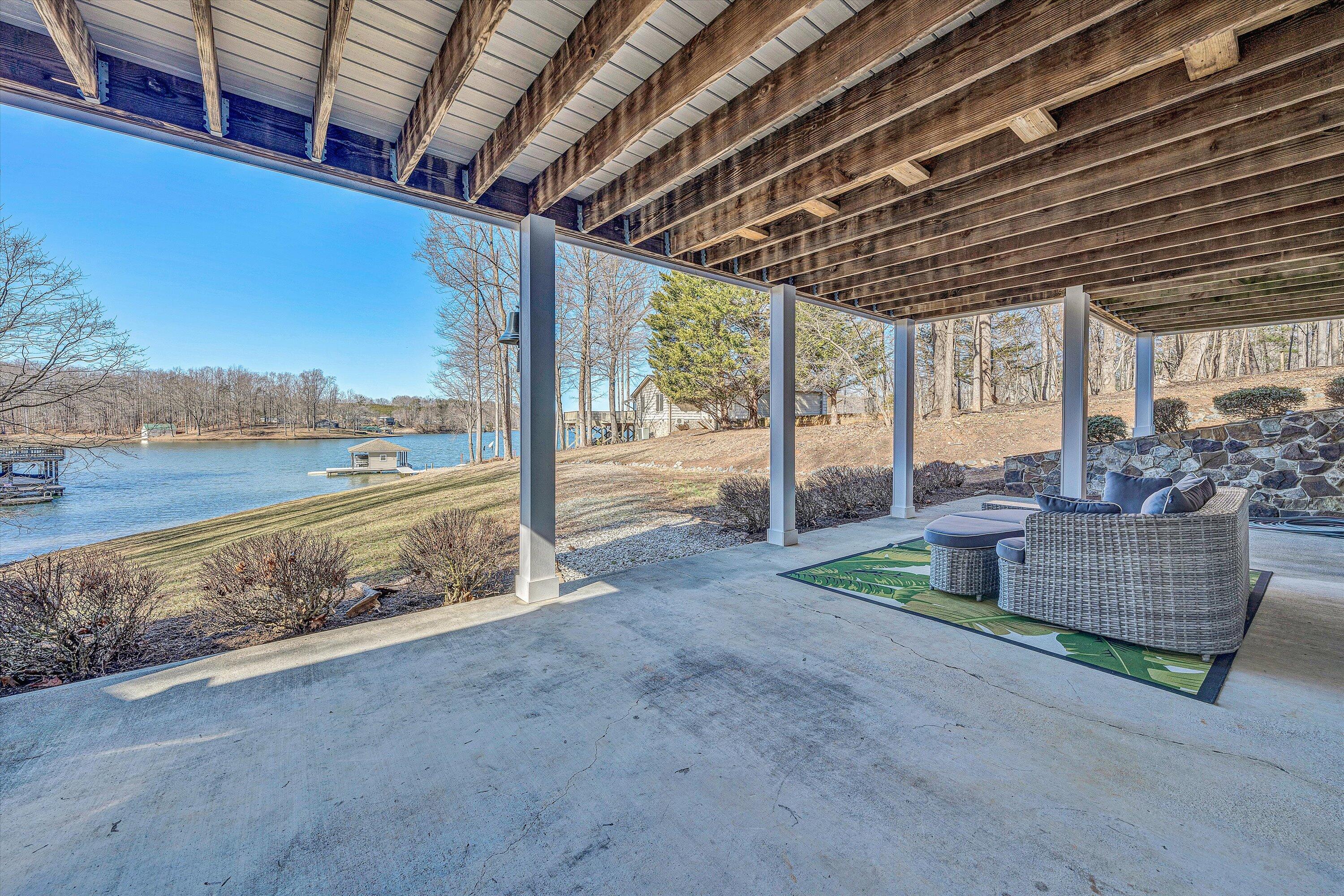 2865 Kemp Ford RD