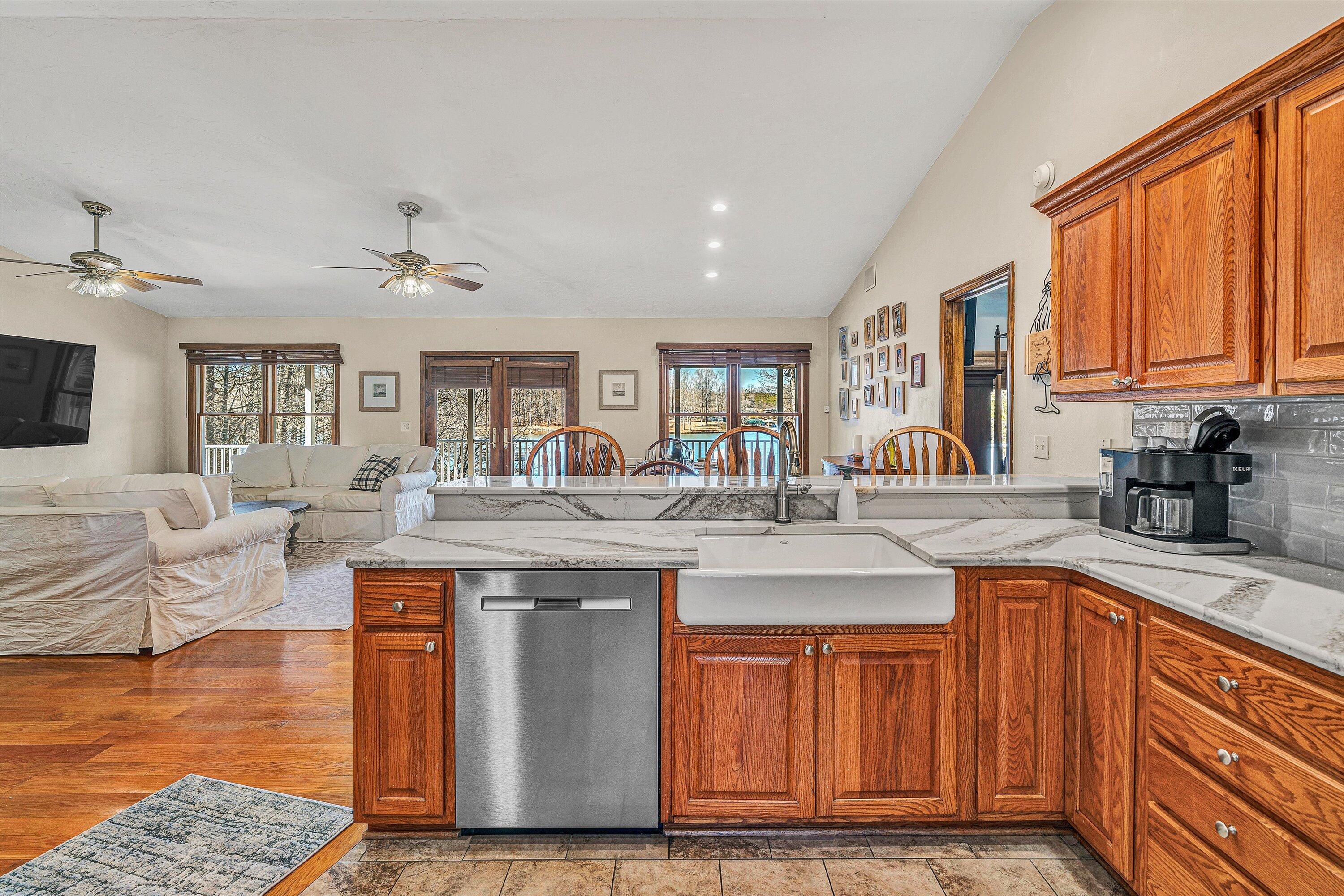 2865 Kemp Ford RD