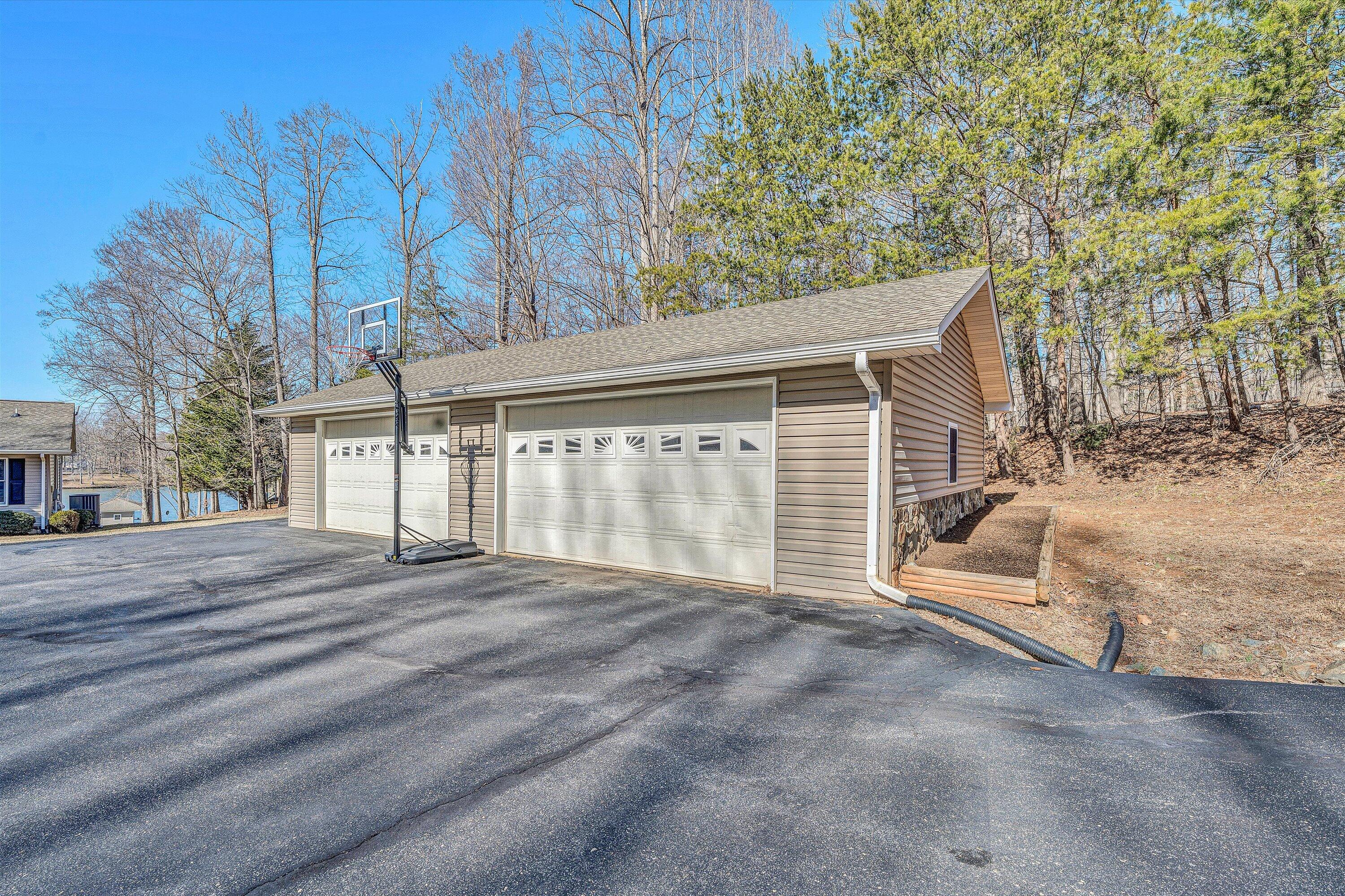 2865 Kemp Ford RD