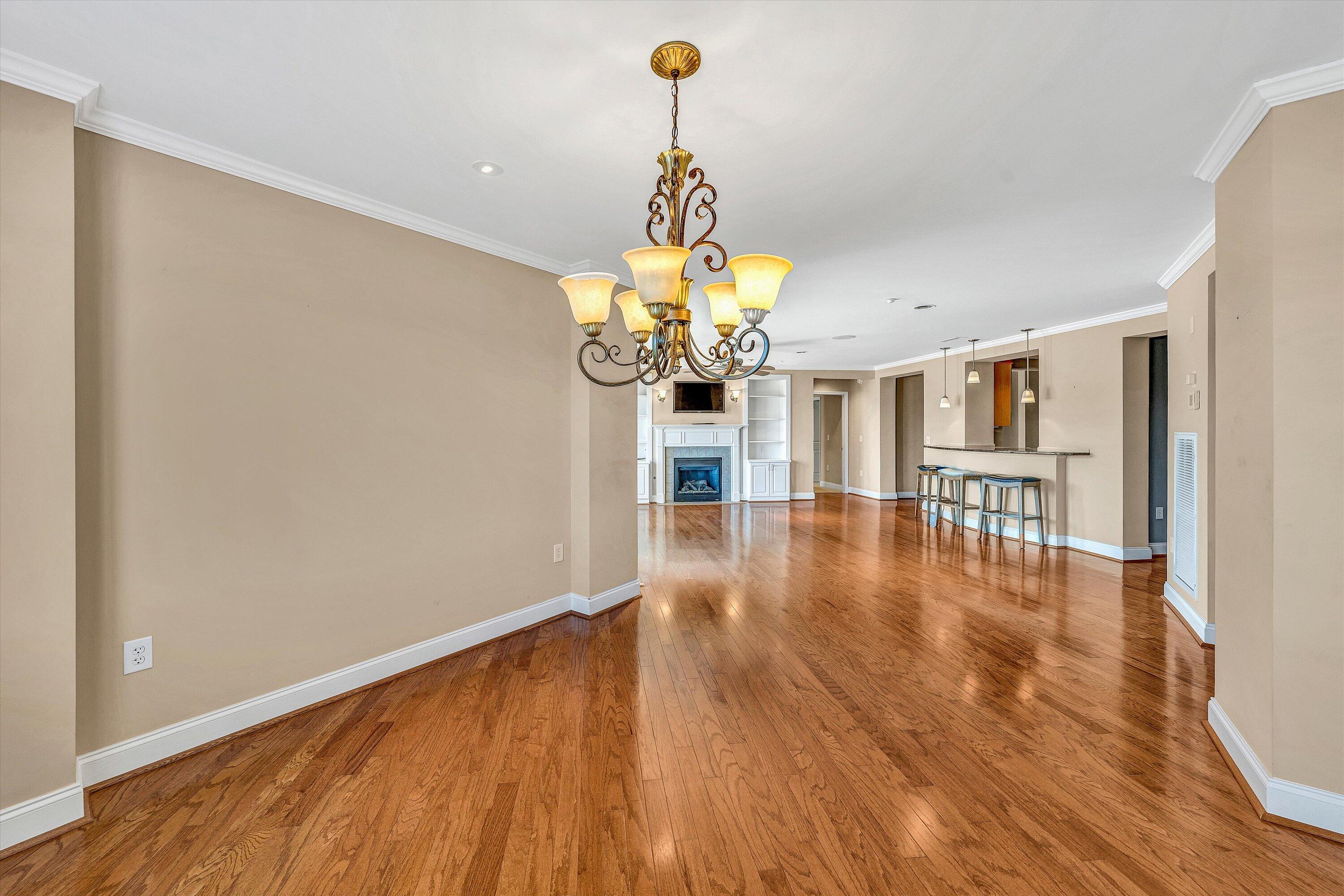 100 Bridgewater Pointe PL Unit: 106