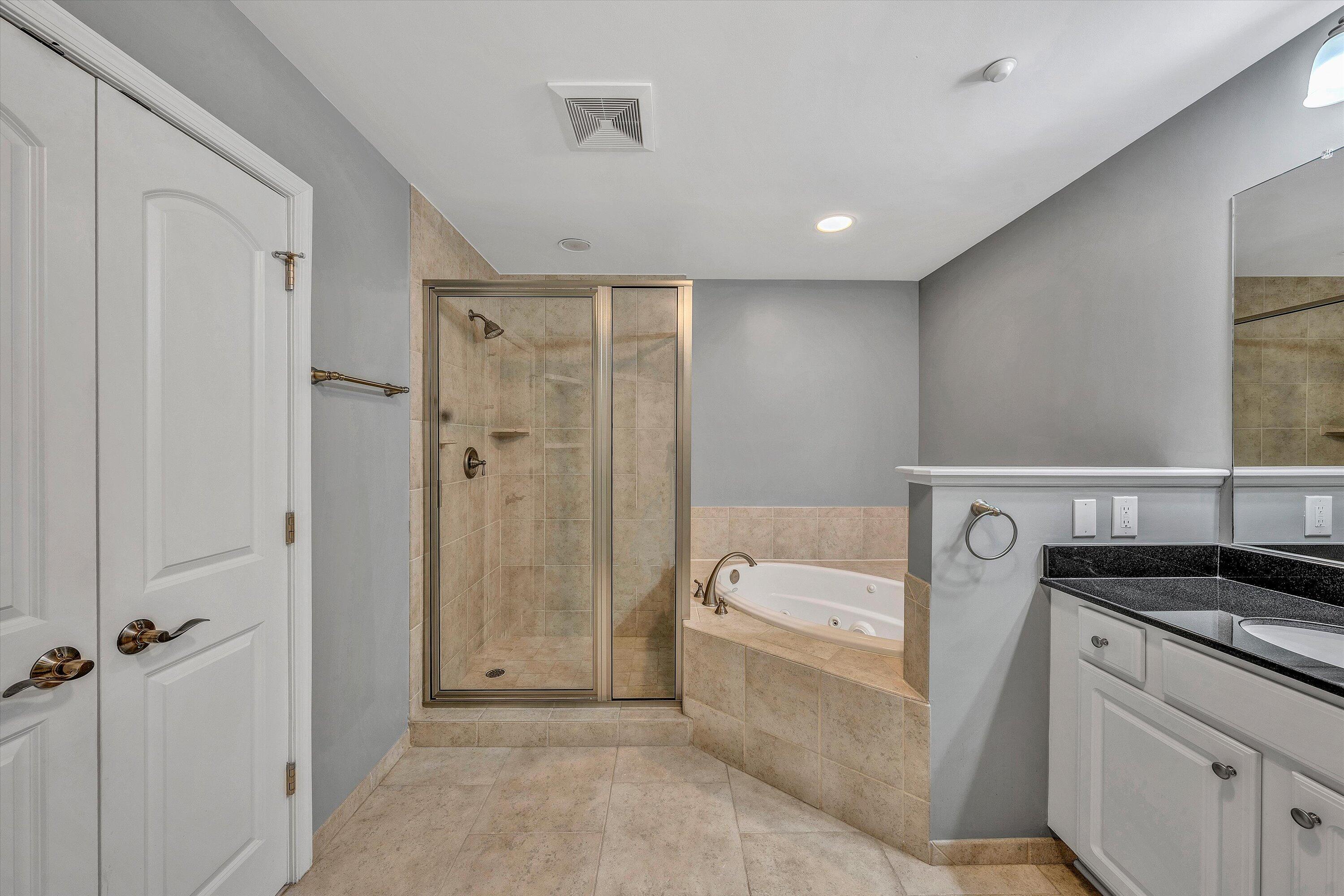 100 Bridgewater Pointe PL Unit: 106