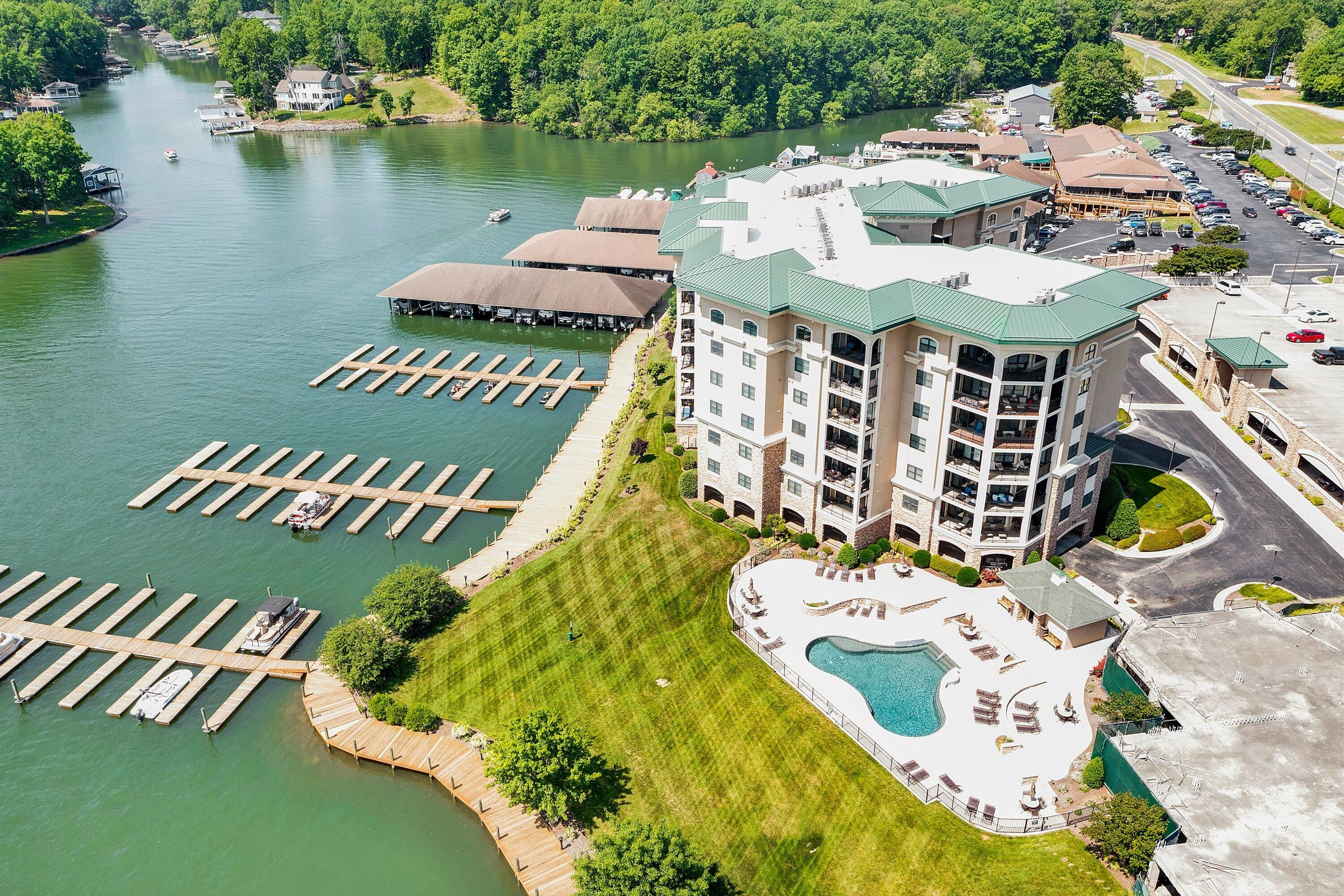 100 Bridgewater Pointe PL Unit: 106