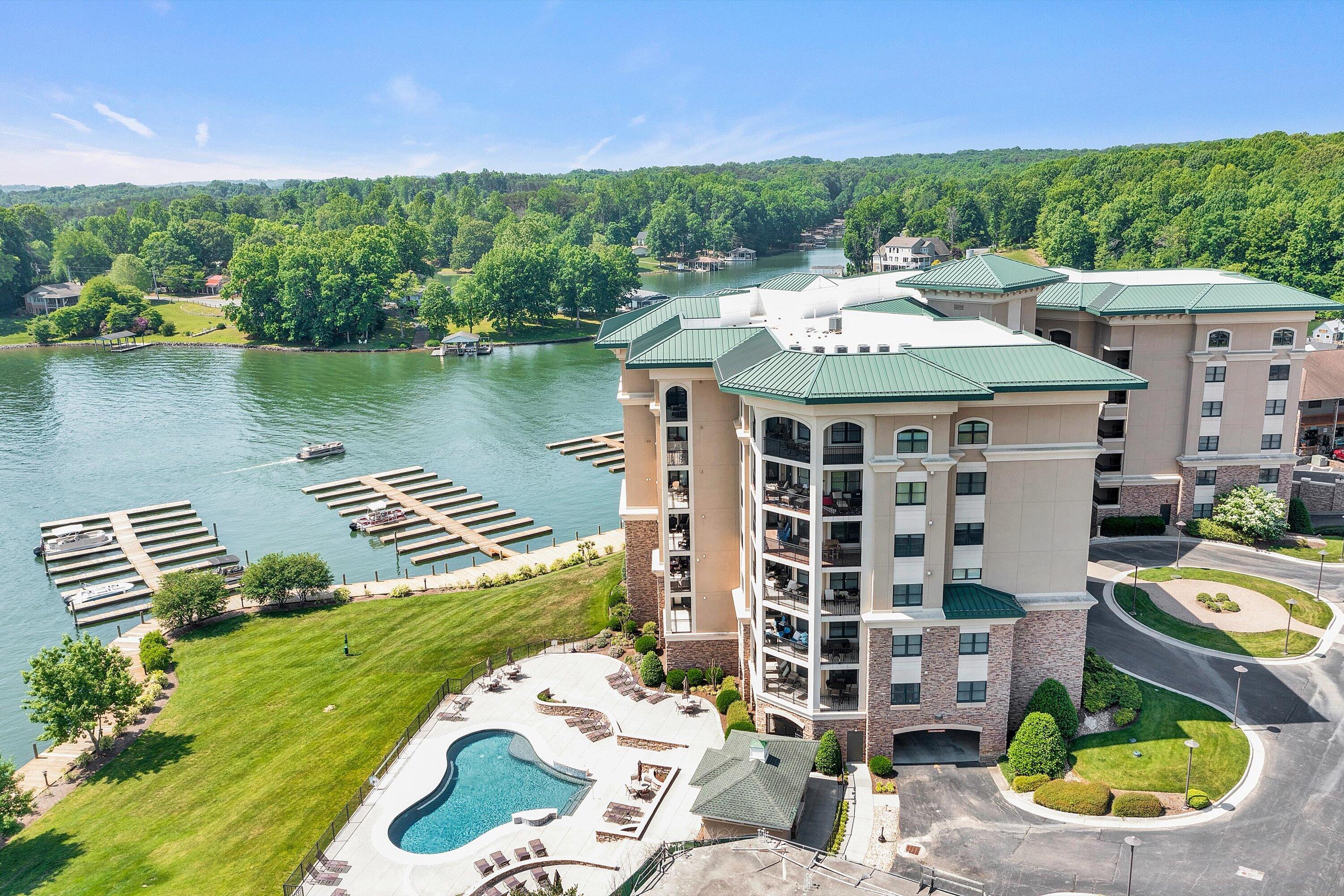 100 Bridgewater Pointe PL Unit: 106