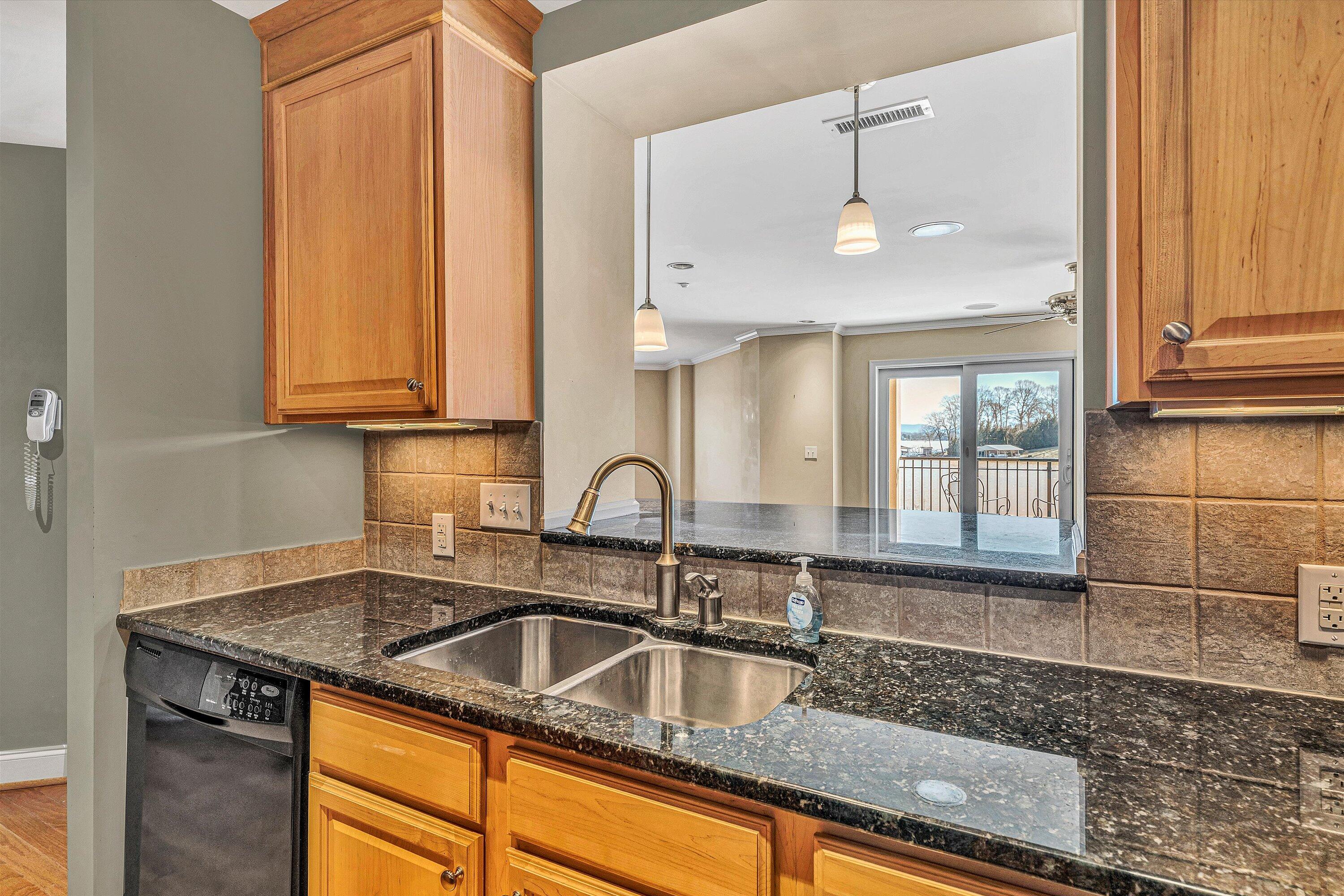 100 Bridgewater Pointe PL Unit: 106