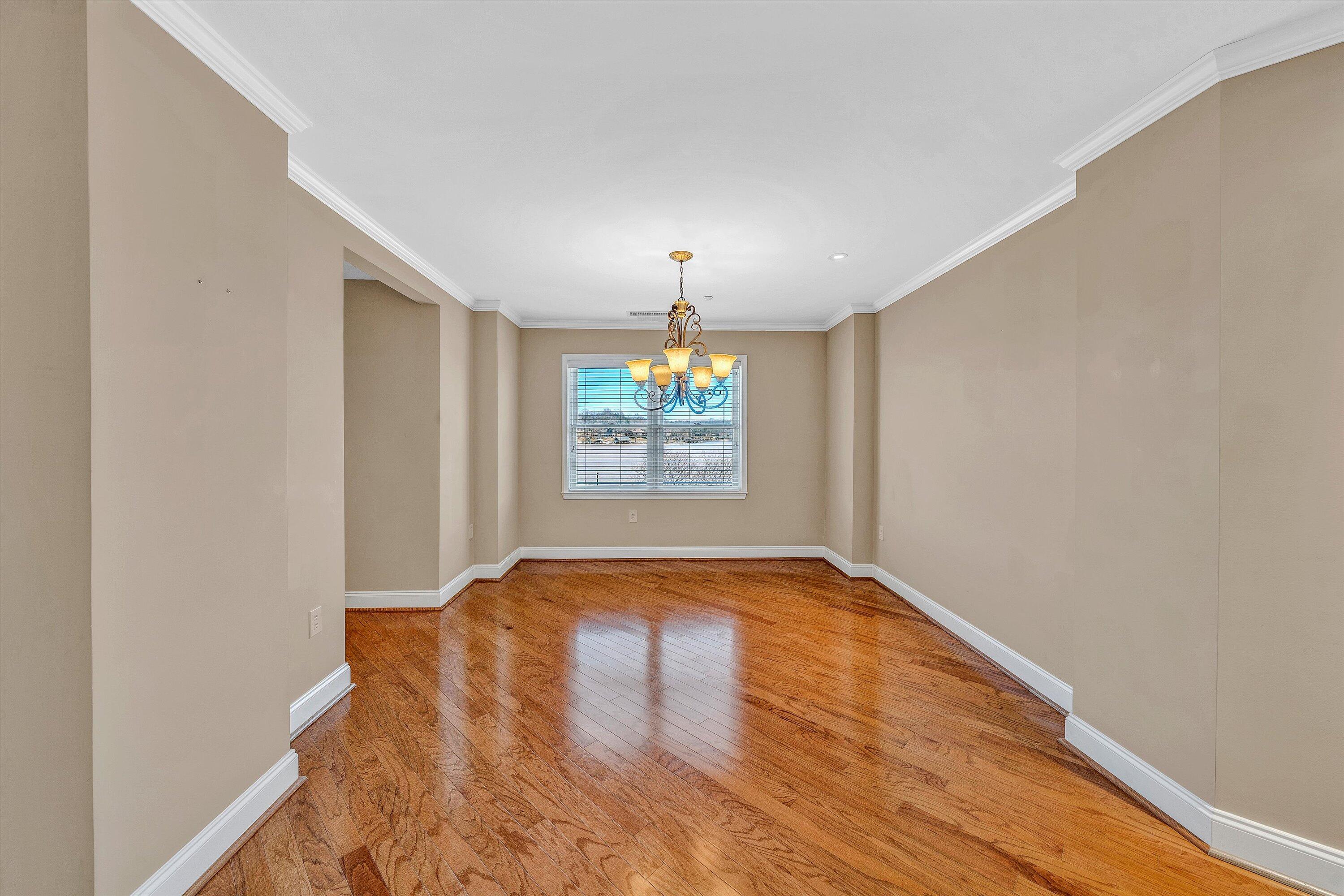 100 Bridgewater Pointe PL Unit: 106