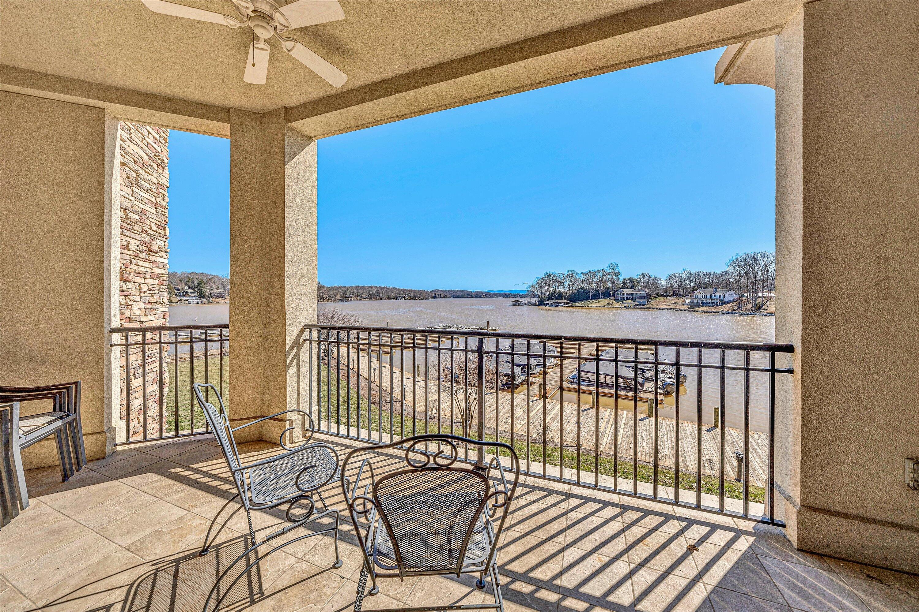 100 Bridgewater Pointe PL Unit: 106