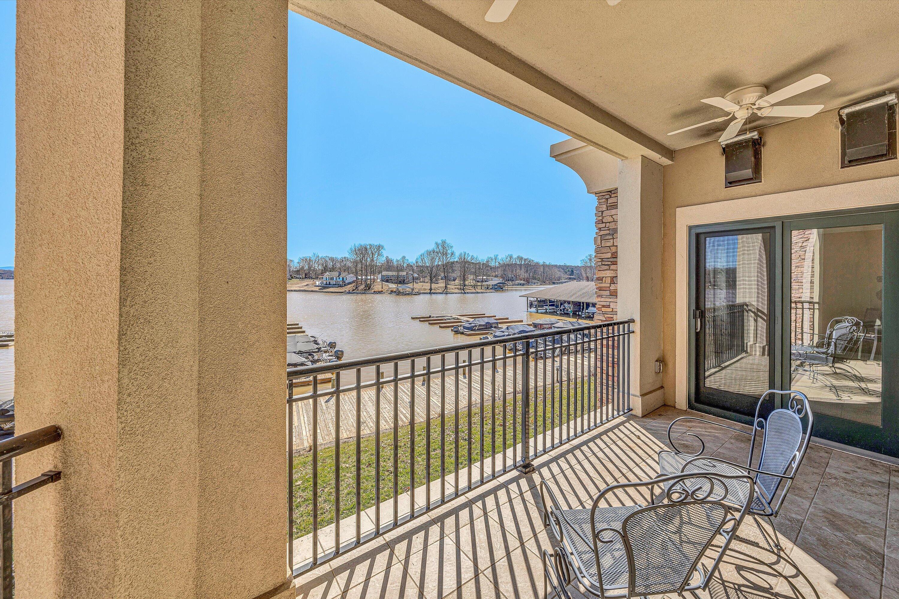 100 Bridgewater Pointe PL Unit: 106