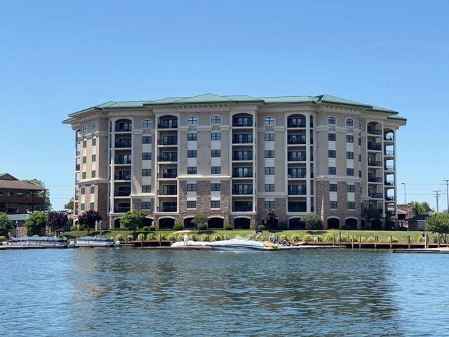 100 Bridgewater Pointe PL Unit: 106