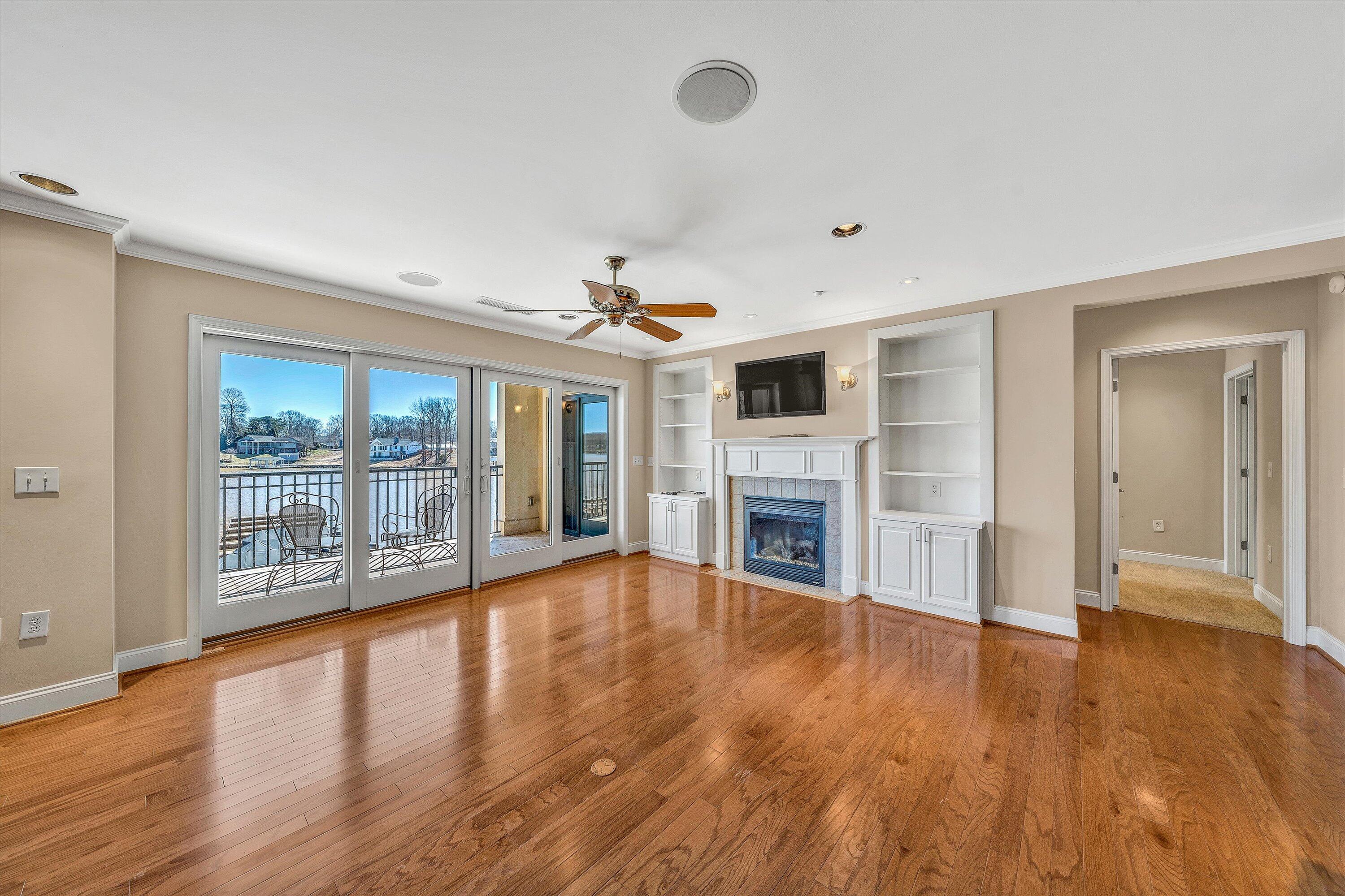 100 Bridgewater Pointe PL Unit: 106