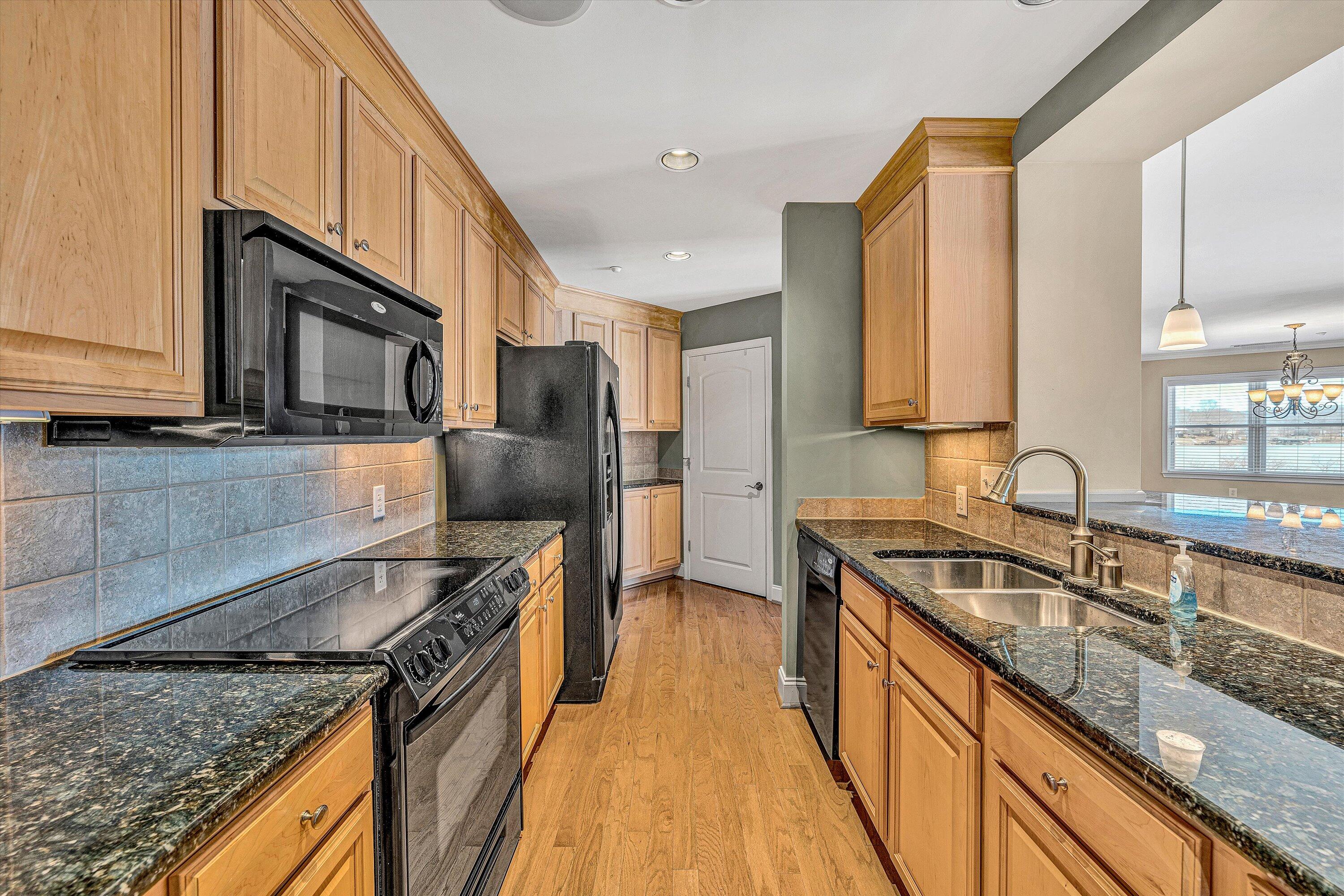 100 Bridgewater Pointe PL Unit: 106